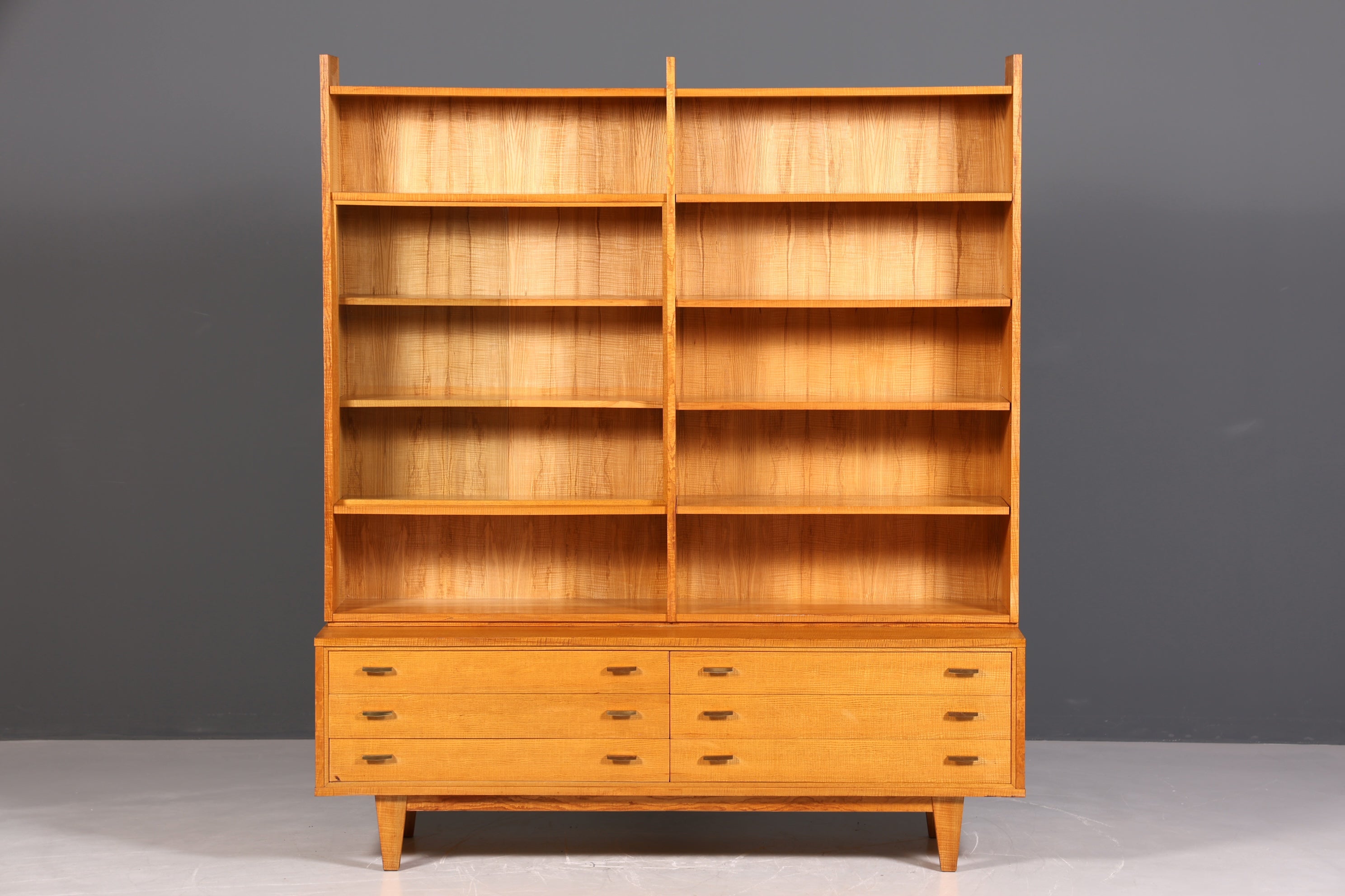 Wunderschöner XXL Mid Century Schrank Bücherregal Vintage Regal Bibliothek Holz Bookshelf