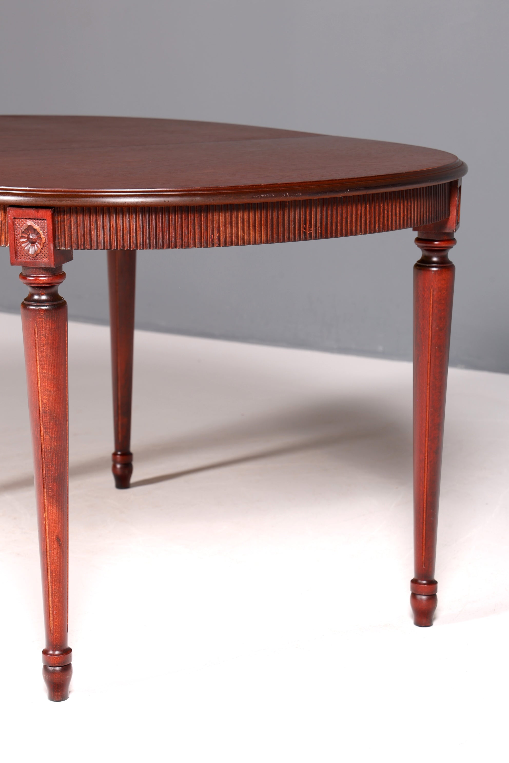 Traumhafter Tisch im Gustavianischer Stil Küchentisch ausziehbar Antik Stil Esszimmer Tisch