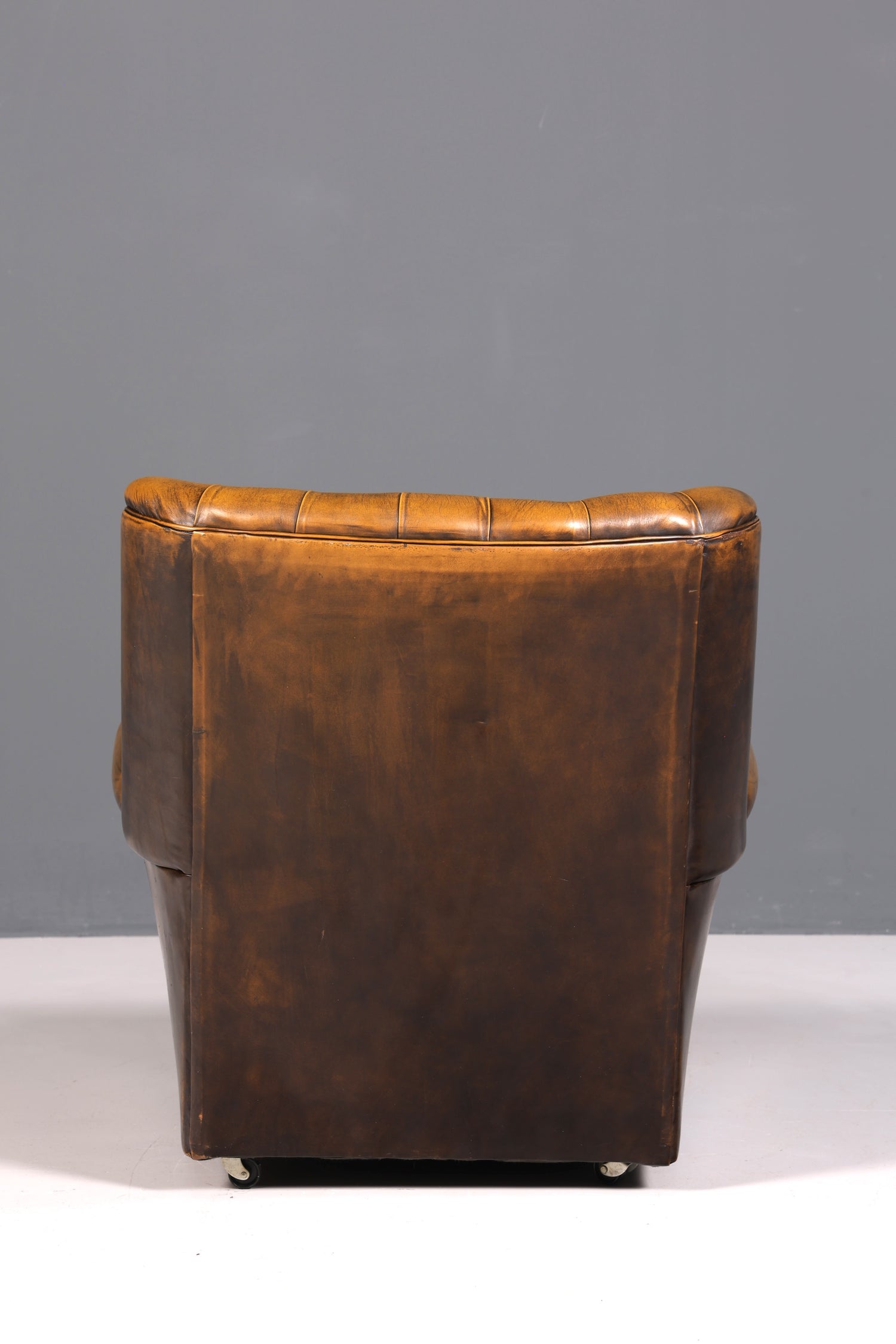 Stilvoller Original Chesterfield Sessel Englischer Armlehnsessel Englisch Herrensessel 1 von 2