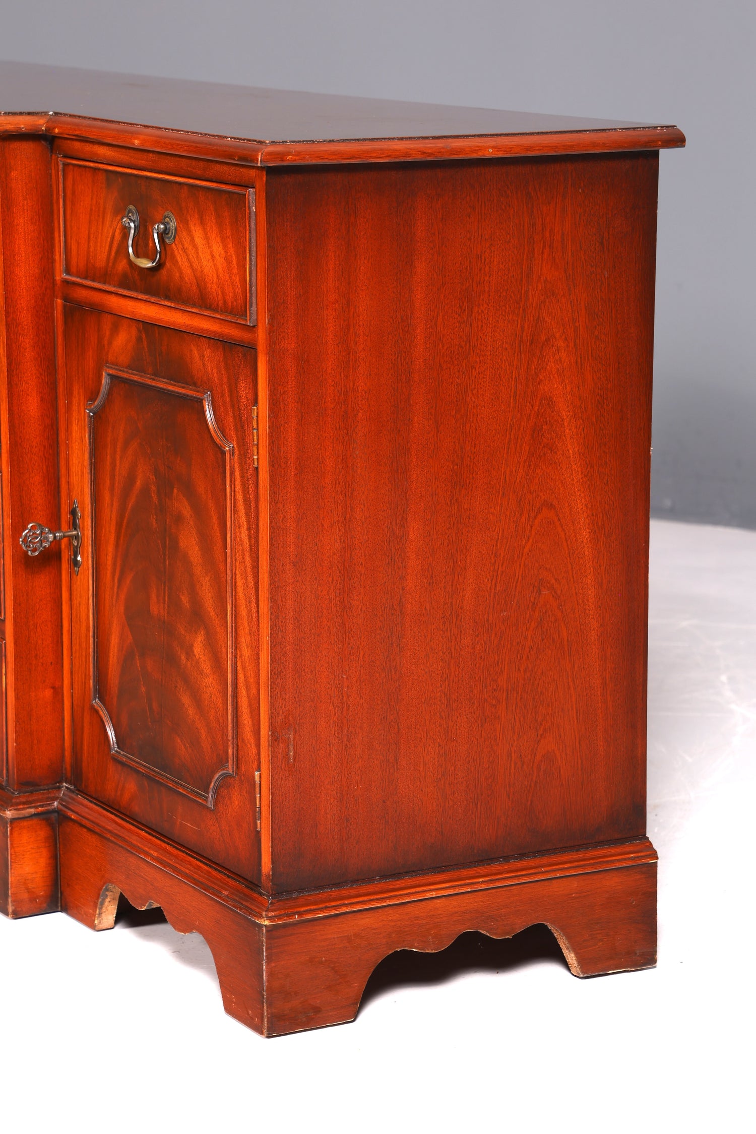 Wunderschönes Englisches Sideboard Mahagoni Schrank Antik 60s Buffetschrank Kommode