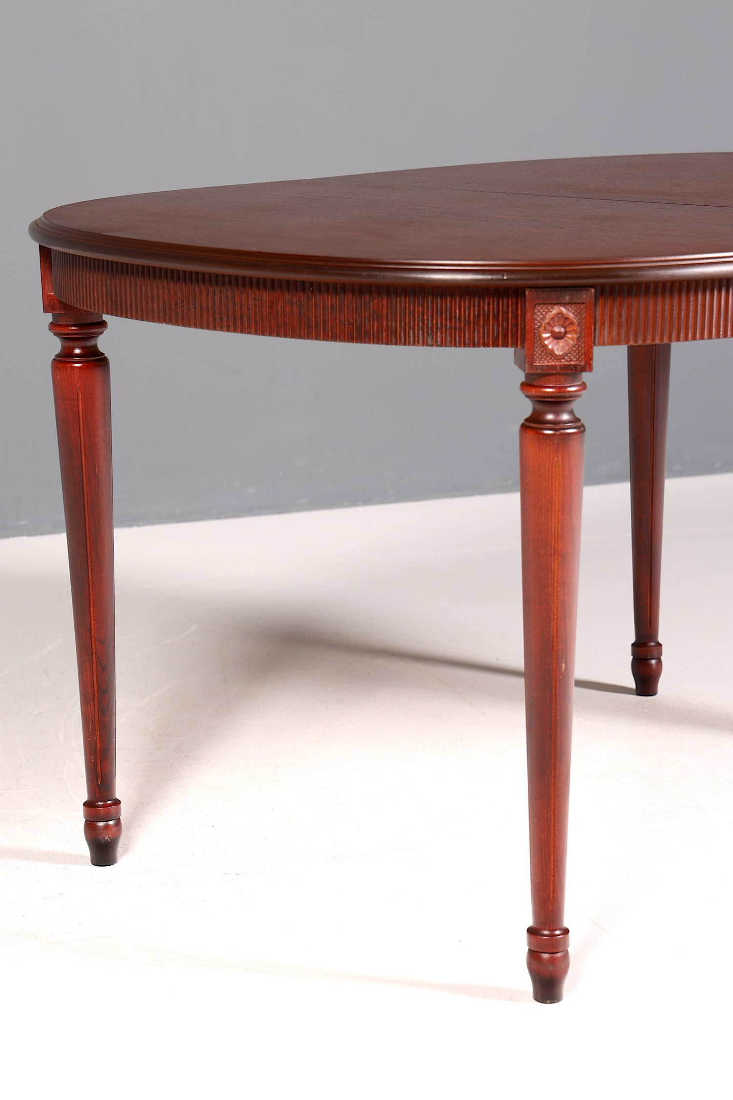 Traumhafter Tisch im Gustavianischer Stil Küchentisch ausziehbar Antik Stil Esszimmer Tisch