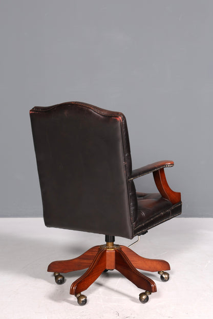 Wunderschöner Original Chesterfield Centurion Captain Chair Englisch braun echt Leder Sessel