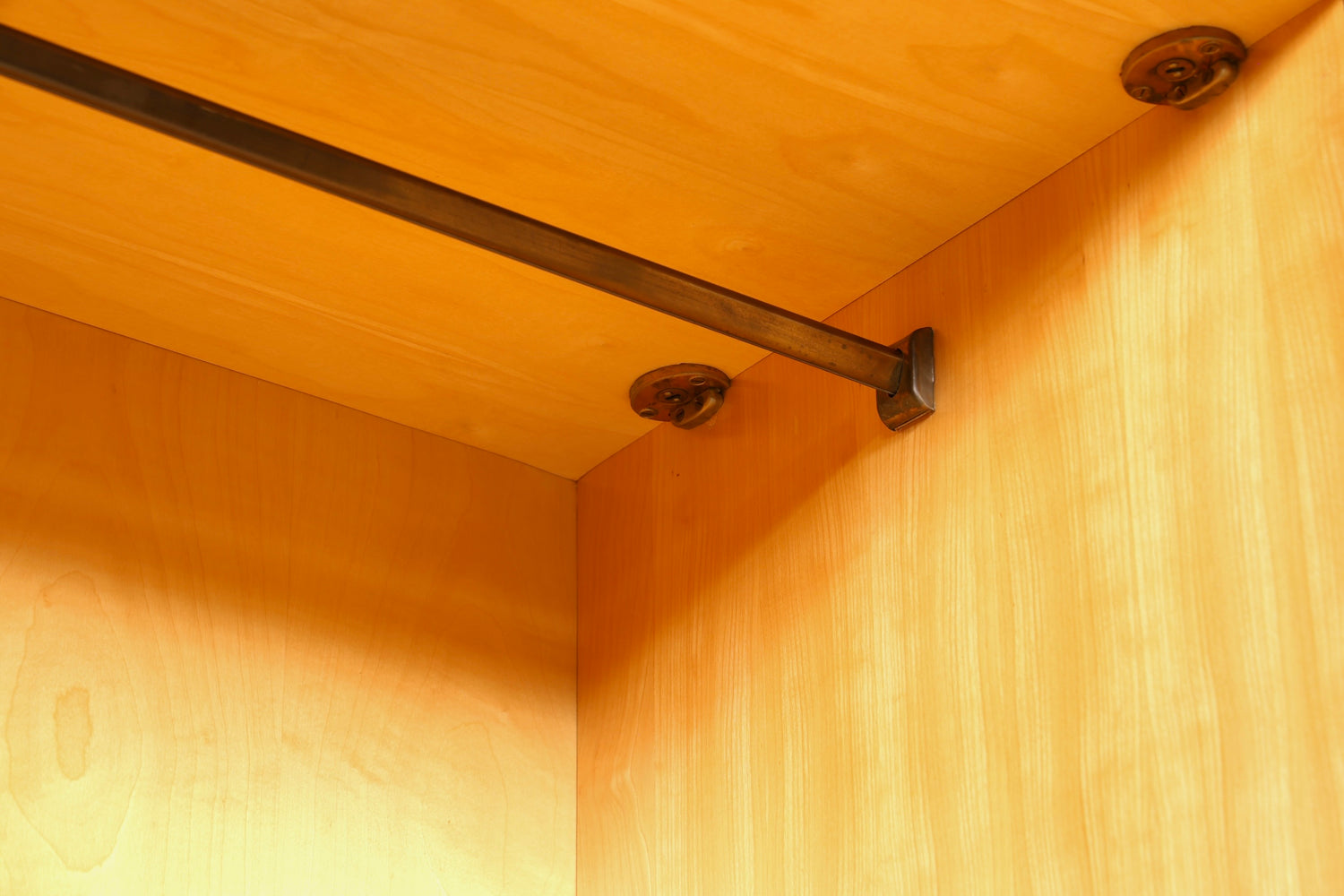 Traumhafter Mid Century Kleiderschrank Danish Design Teak Holz Vintage Schrank Retro Wäscheschrank