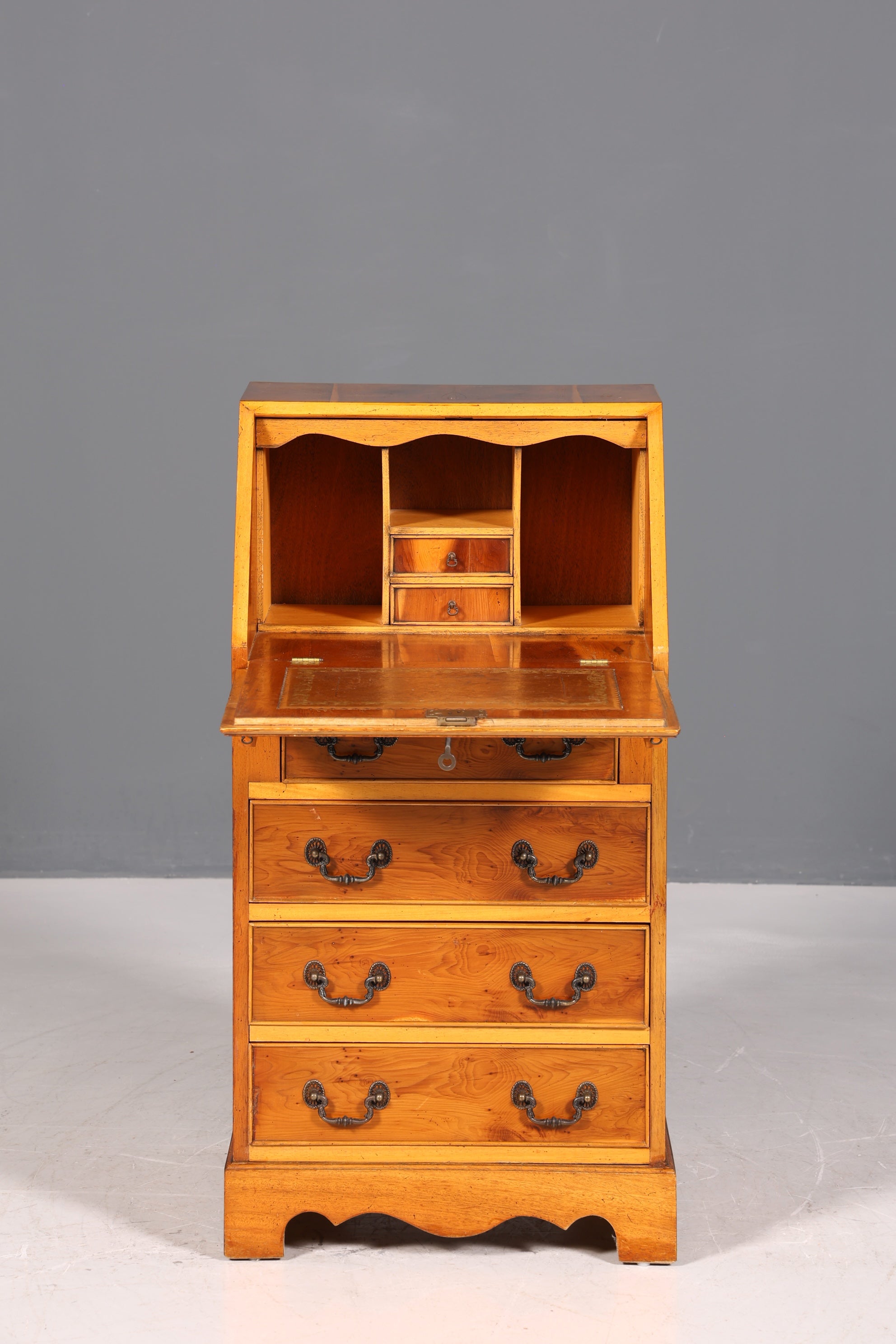 Schlichter Englischer Sekretär Englisch Schreibtisch Desk Bürotisch echt Lederauflage 60s Office Table