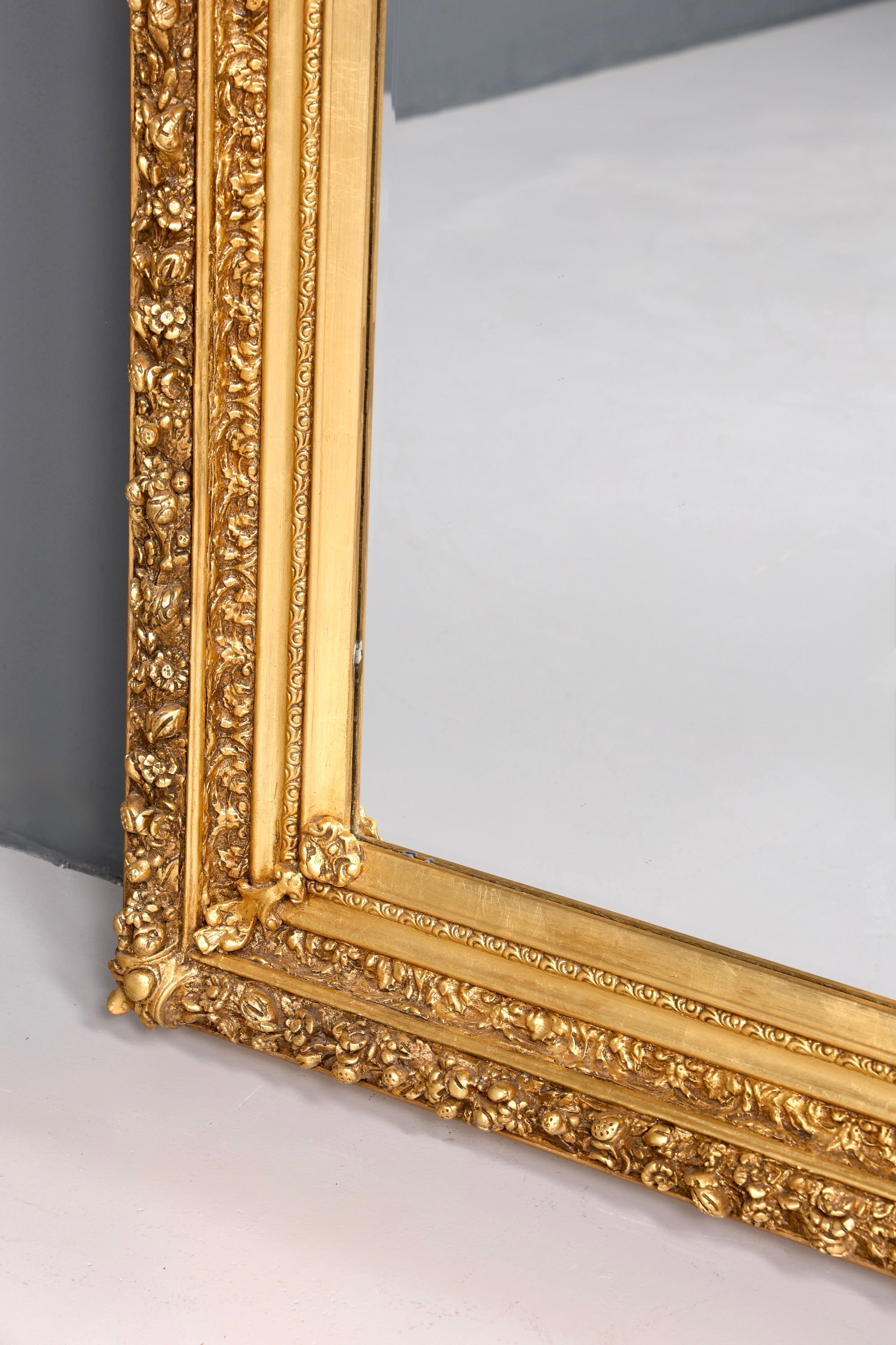 Stilvoller XXL Prunk Barock Stil Standspiegel Antik Stil Ornament Gold Flurspiegel Spiegel