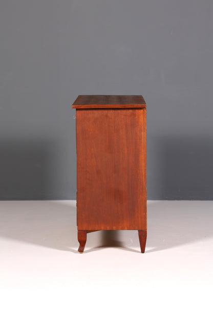 F826 Finish Antik Sekretär?