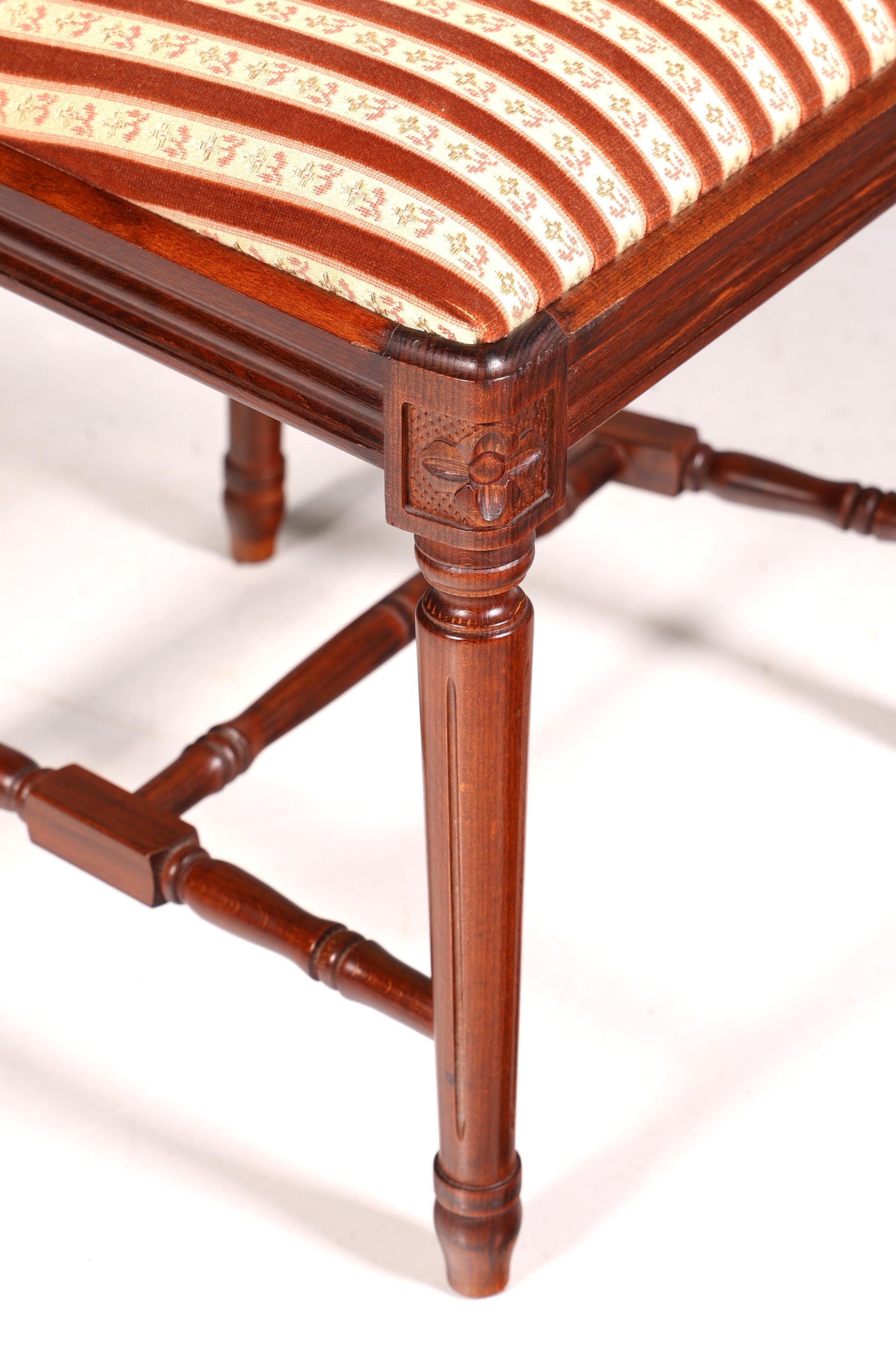 Traumhafter Stuhl im Gustavianischem Stil Englisch Küchenstuhl Antik Stil Sekretär Stuhl 2 von 2