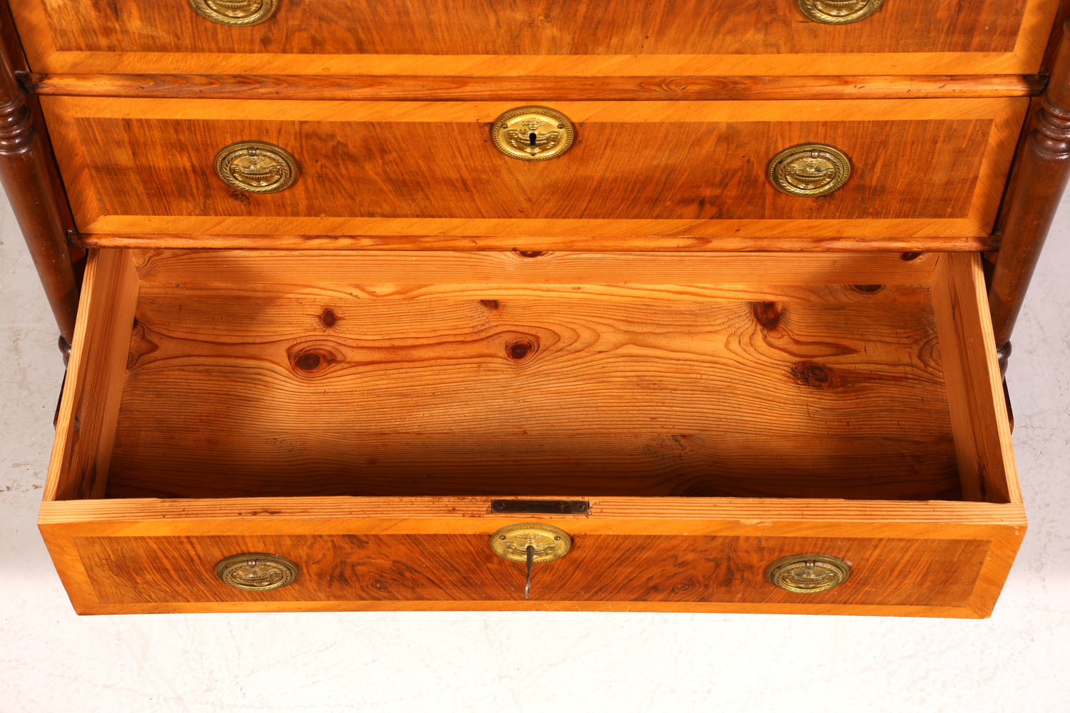 Stilvolle Gründerzeit Kommode Jugendstil Antik Sideboard Schubladenkommode Wäschekommode