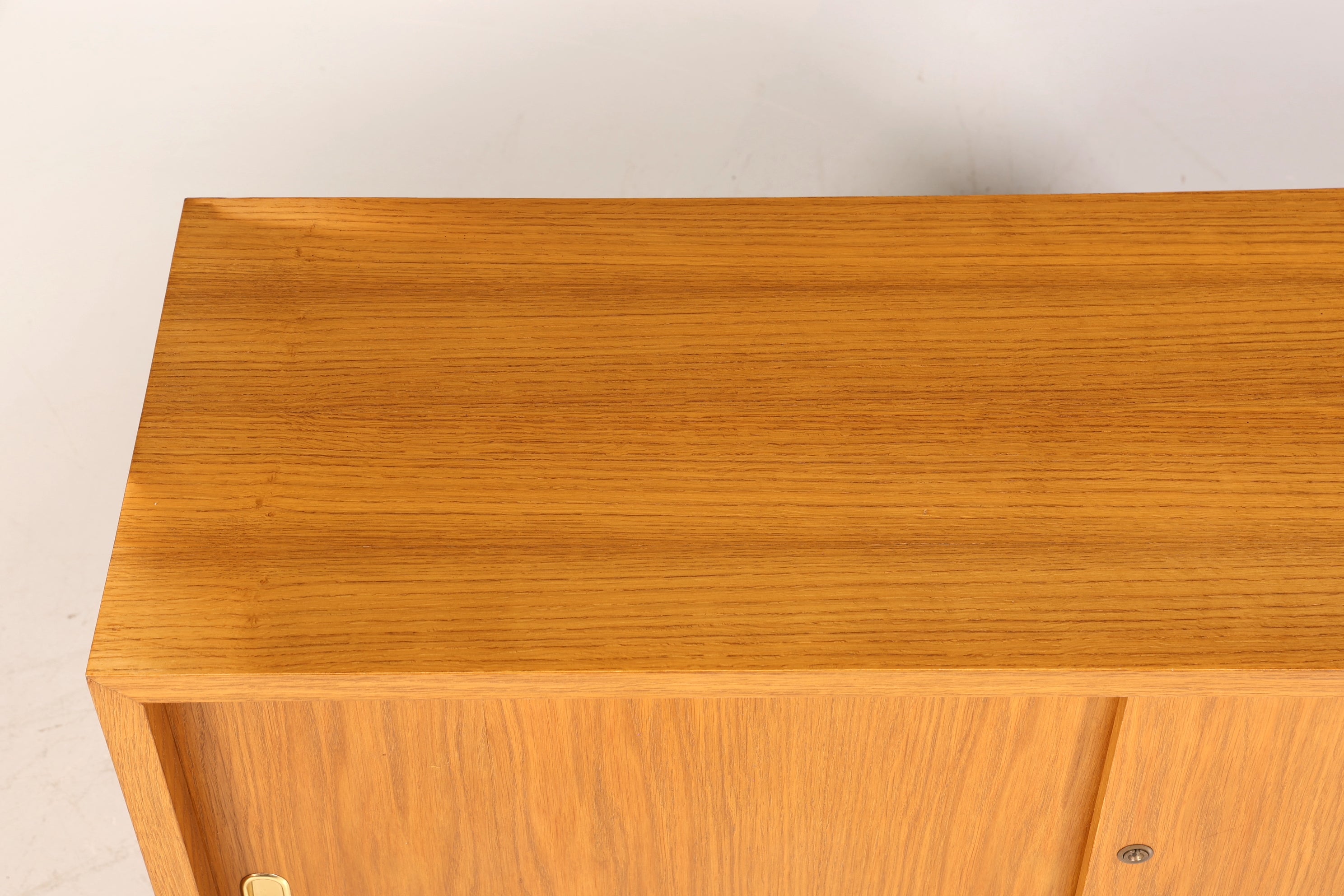 Wunderschöne Mid Century Kommode Vintage Schiebetür WB Schrank 60er Jahre 2 von 4