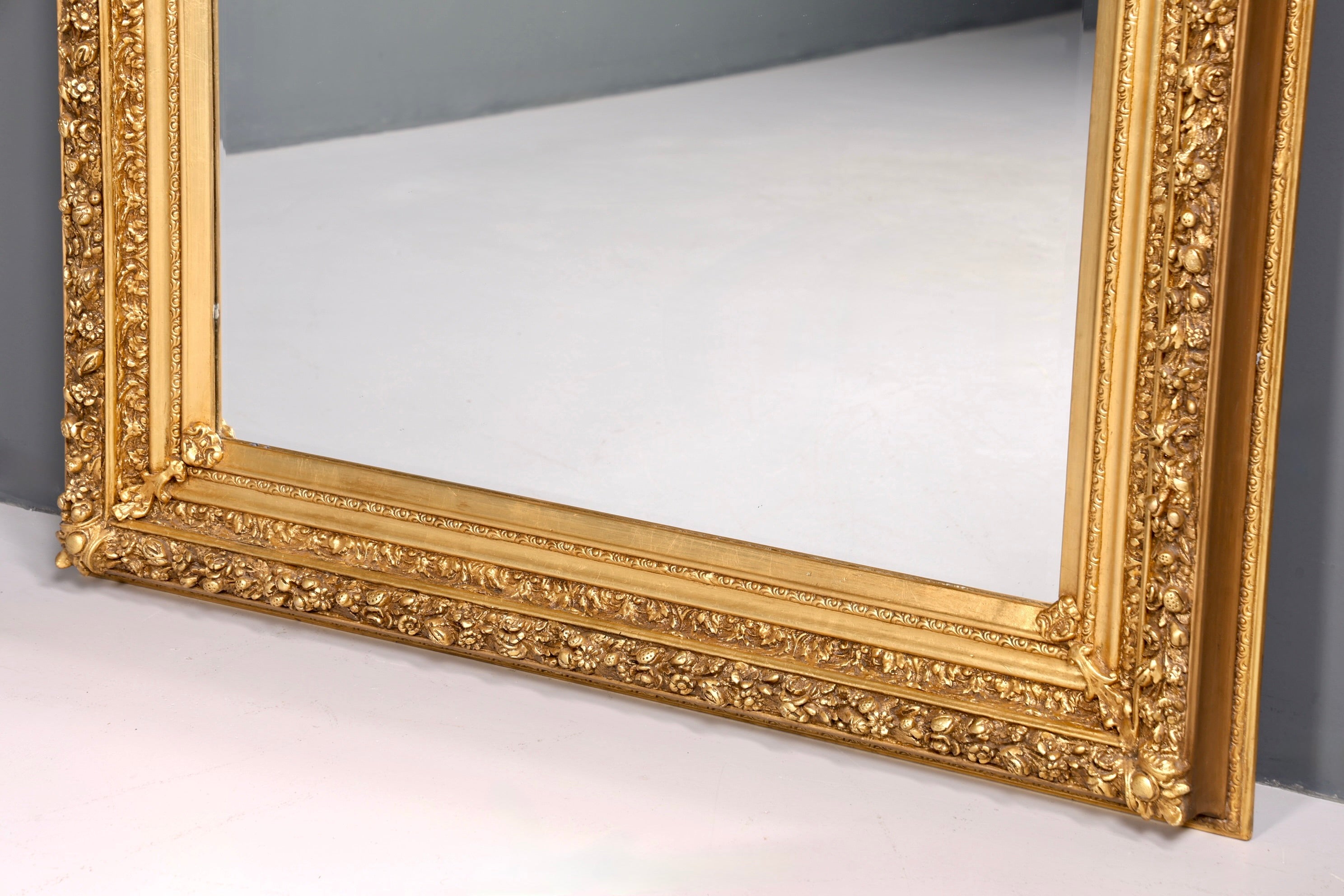 Stilvoller XXL Prunk Barock Stil Standspiegel Antik Stil Ornament Gold Flurspiegel Spiegel