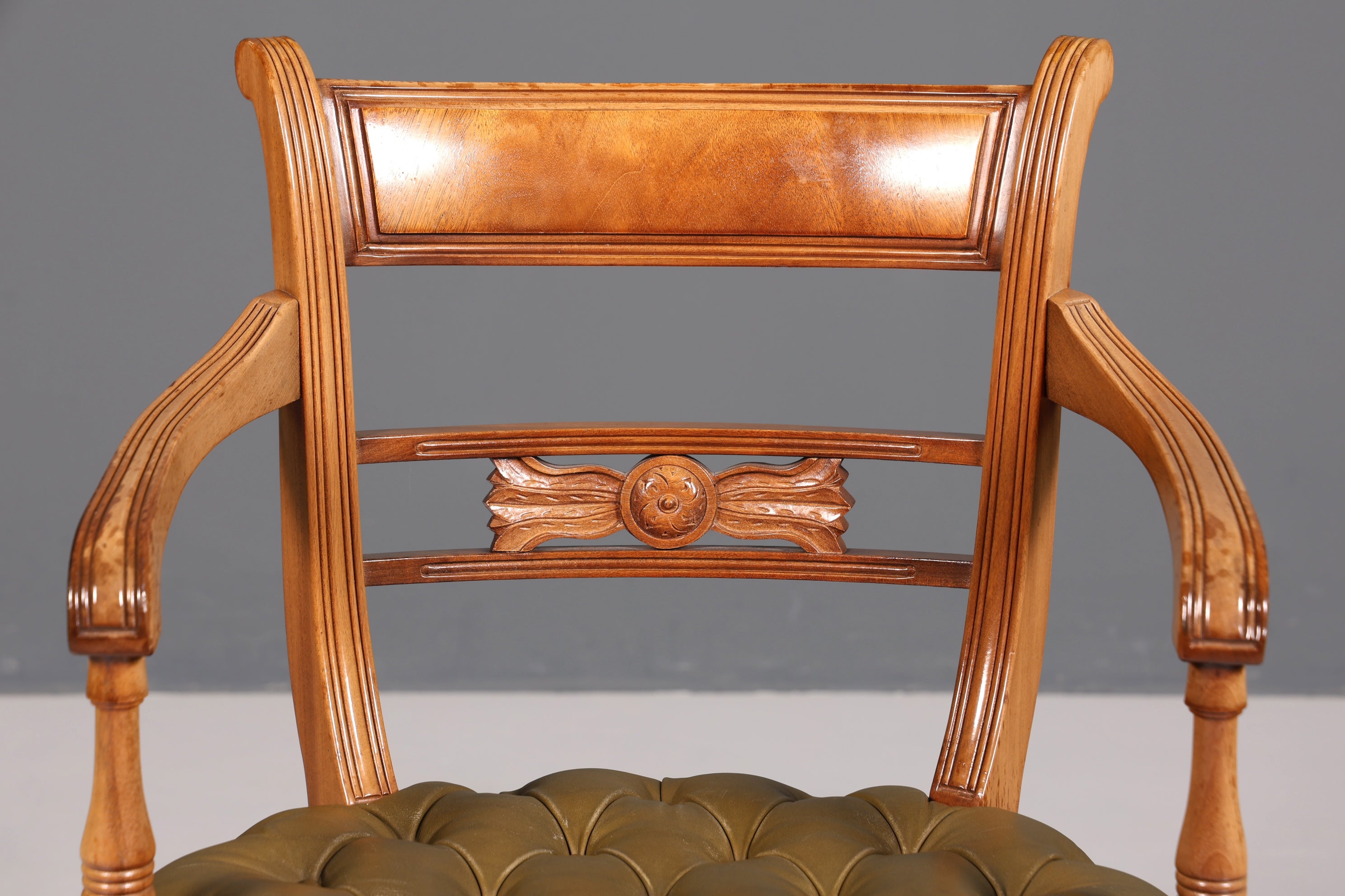 Wunderschöner Chesterfield Armlehnstuhl Anno Dom Sekretär Stuhl Englisch echt Leder Küchenstuhl 2 von 2