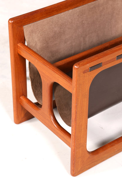 Wunderschöner Aksel Kjersgaard Zeitungsständer Mid Century Zeitschriften Ablage echt Leder Magazin Rack Teak Holz Buchablage 60s