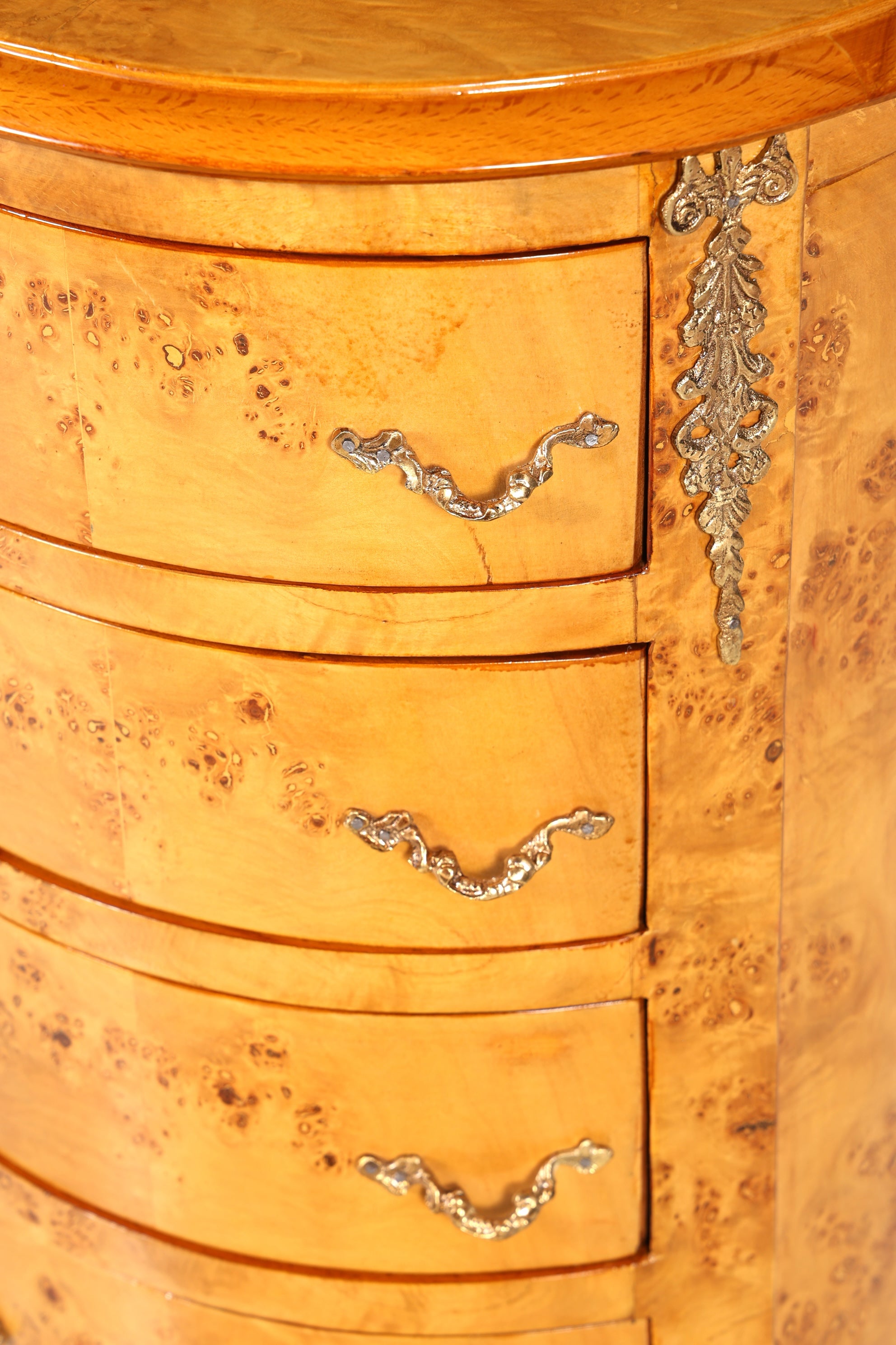 Traumhafte Barock Stil Kommode Antik Stil Louis XV Vertiko Birke Highboard Schubladenkommode