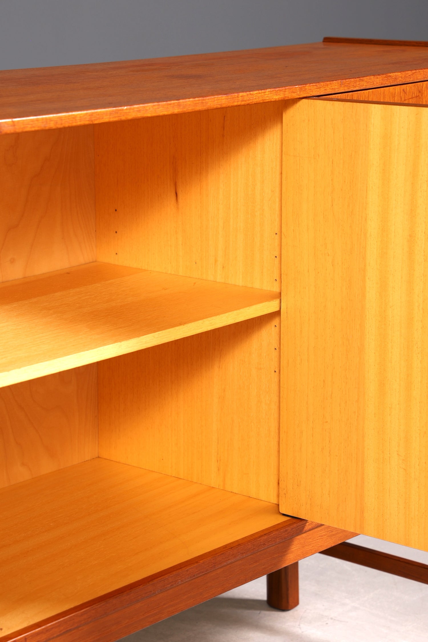 Wunderschönes Mid Century Sideboard Teak Holz Schrank Büro Kommode Highboard 60er Jahre