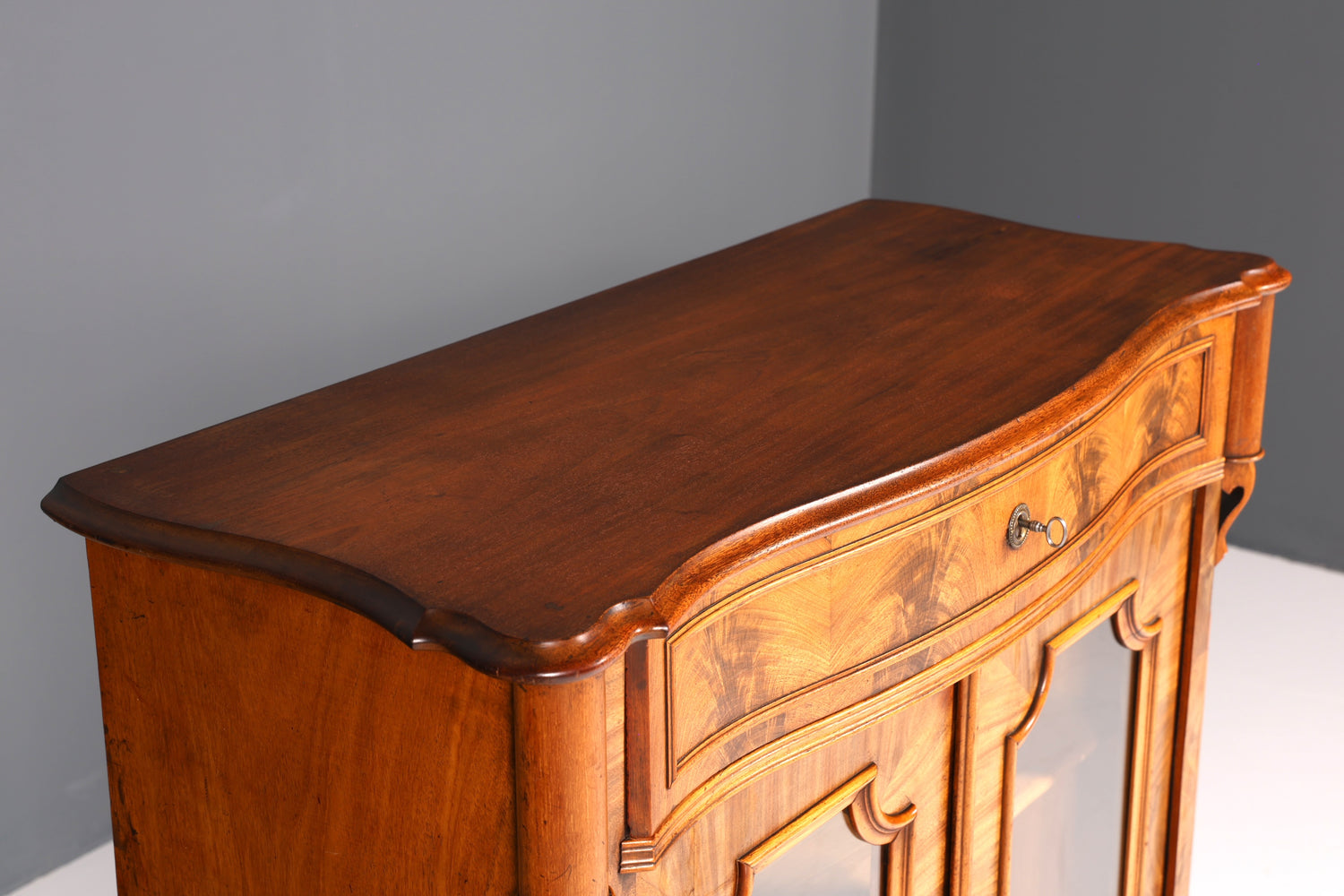 Traumhafte Louis Philippe Vitrine Antik Biedermeier Schrank echt Holz um 1880