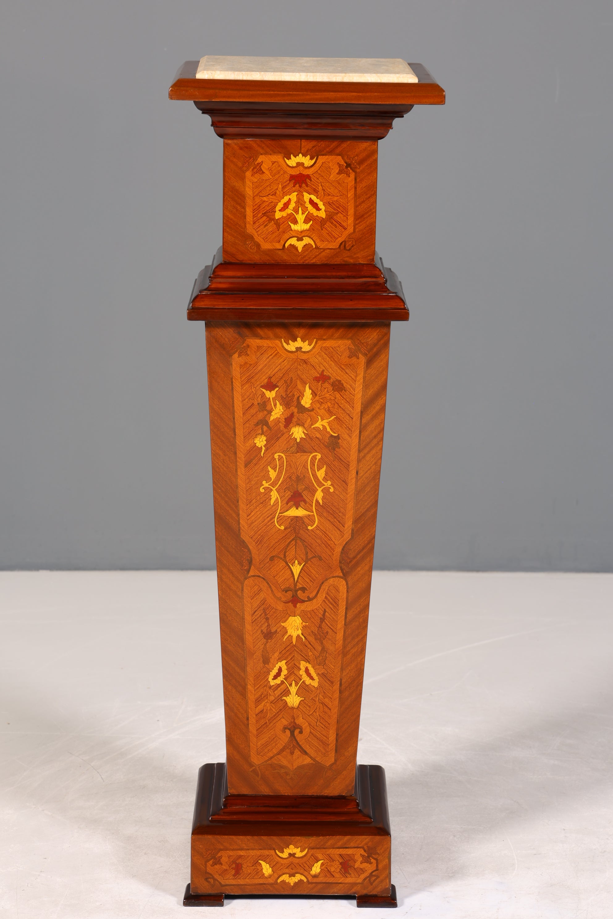 Traumhafte Barock Stil Säule Louis XV Blumensäule Naturstein Marmor Ablage