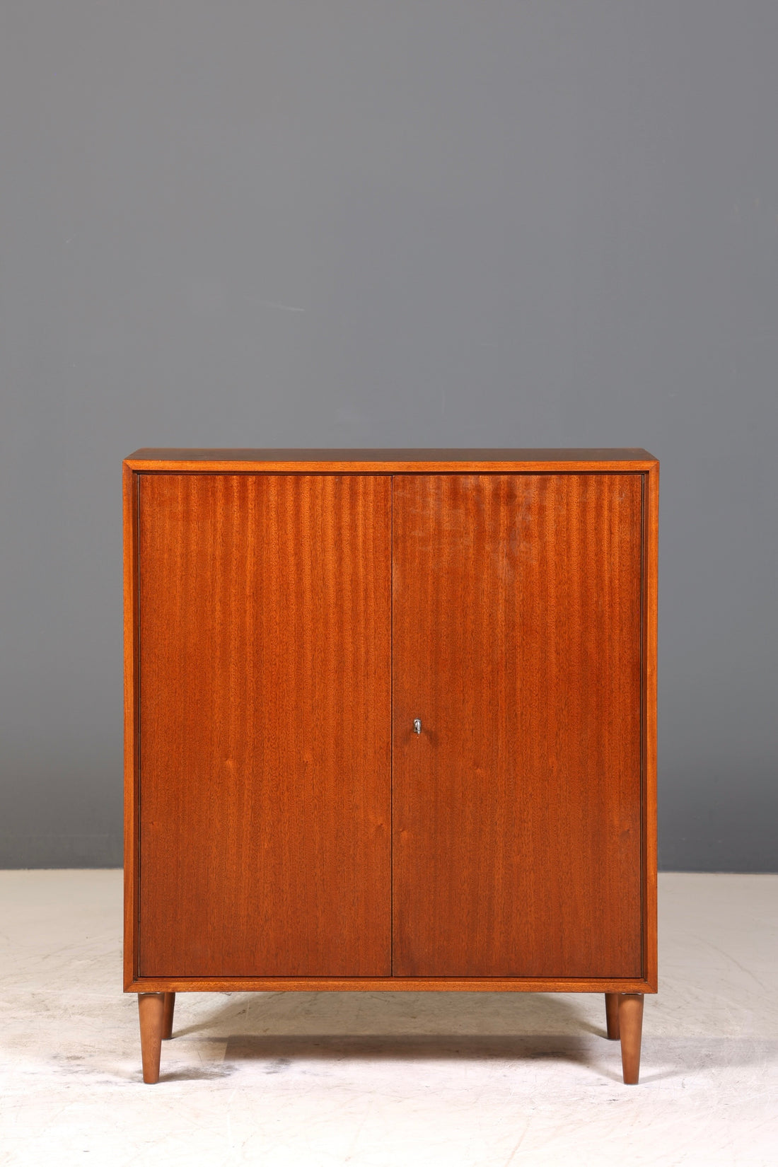 Wunderschöner Mid Century Schrank 60er Jahre Wäscheschrank Aktenschrank Kommode