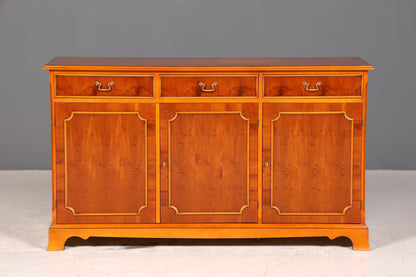 Wunderschönes Englisches Sideboard Eibe Schrank Antik Stil Buffetschrank Kommode