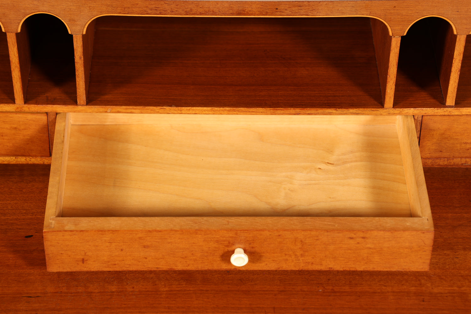 Mid Century Rollladen Sekretär von Bröderna Gustafssons Träindustri &quot;Made in Sweden&quot; Büro Schrank Schreibkommode 60s Schreibmöbel