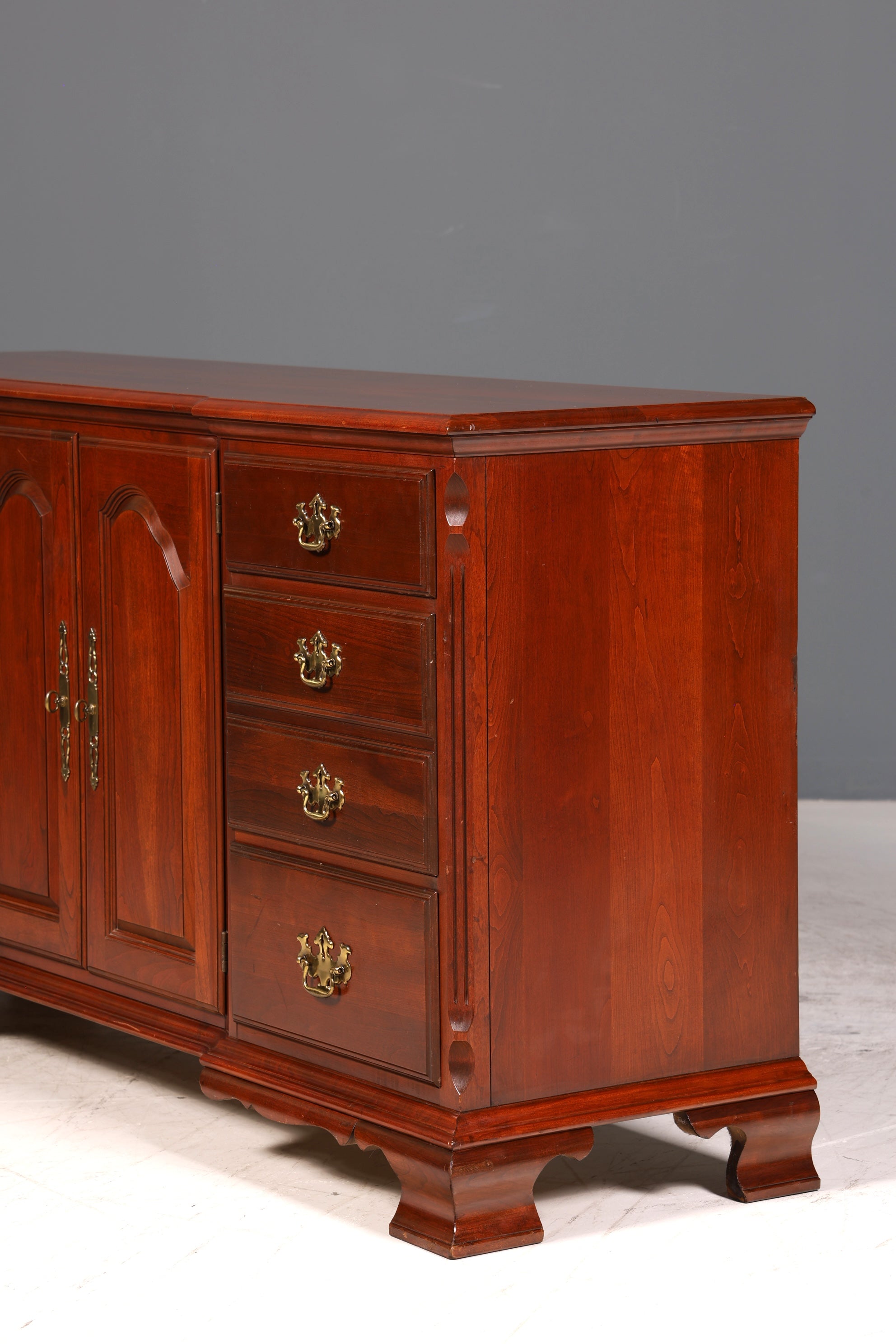 Stilvolles Sideboard der Marke Pennsylvania House USA Antik Stil Kommode Anrichte Schrank