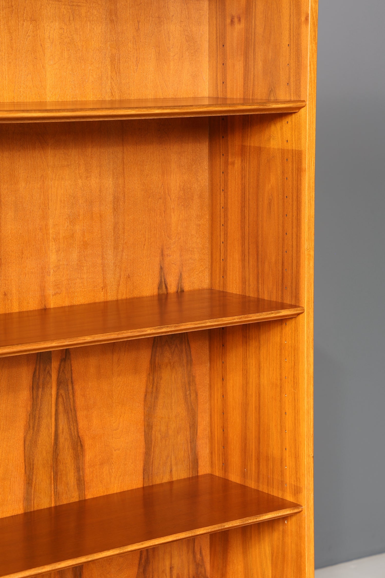 Wunderschönes Regal im englischen Stil Bücherschrank UK Bücherregal Schrank 60s Jahre 1 von 2