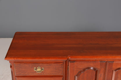 Stilvolles Sideboard der Marke Pennsylvania House USA Antik Stil Kommode Anrichte Schrank