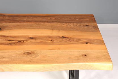 Wunderschöner Nussbaum Tisch 220cm-95cm Esszimmer Tisch Baumkanten Platte massiv Holz Küchentisch