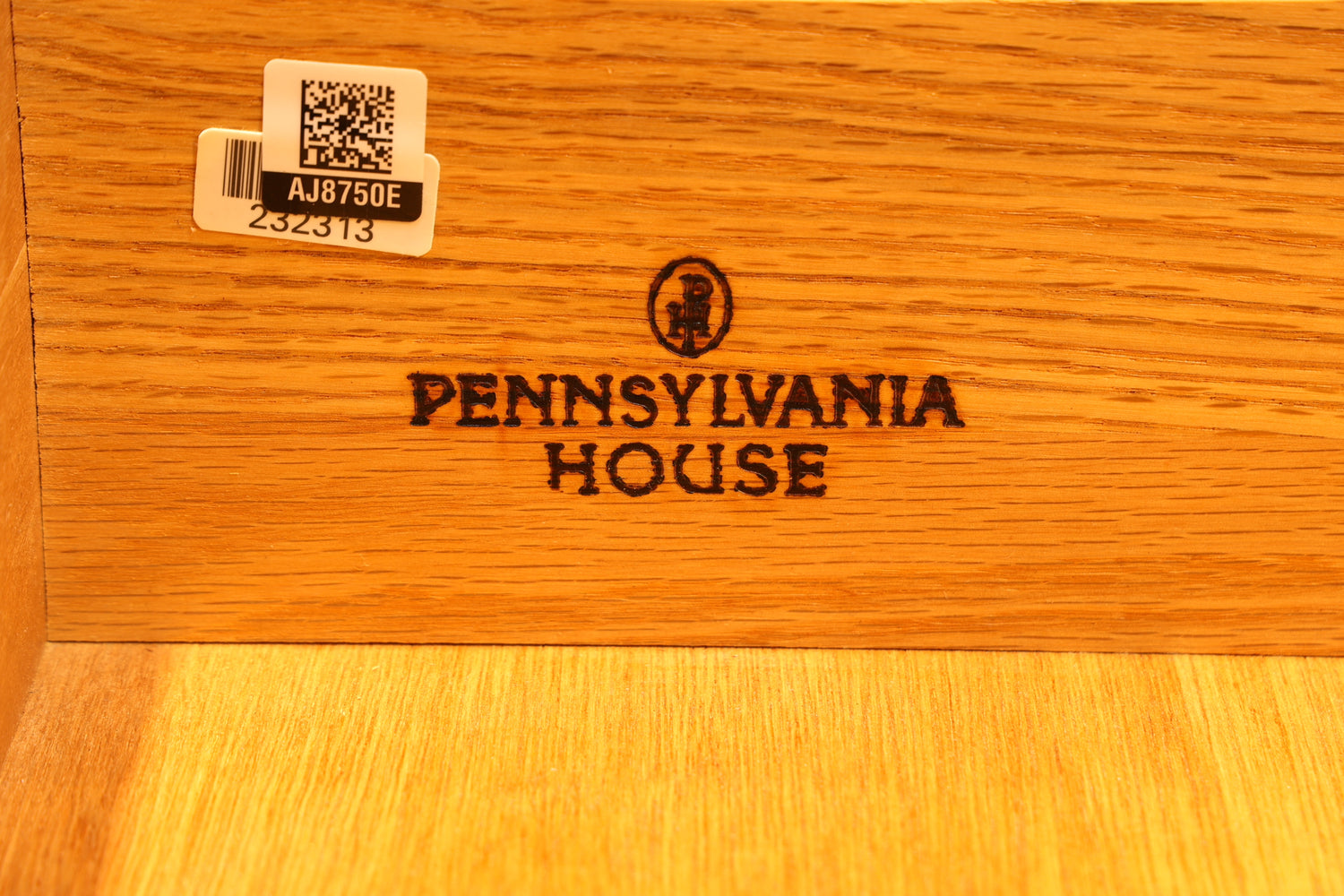 Stilvolles Sideboard der Marke Pennsylvania House USA Antik Stil Kommode Anrichte Schrank