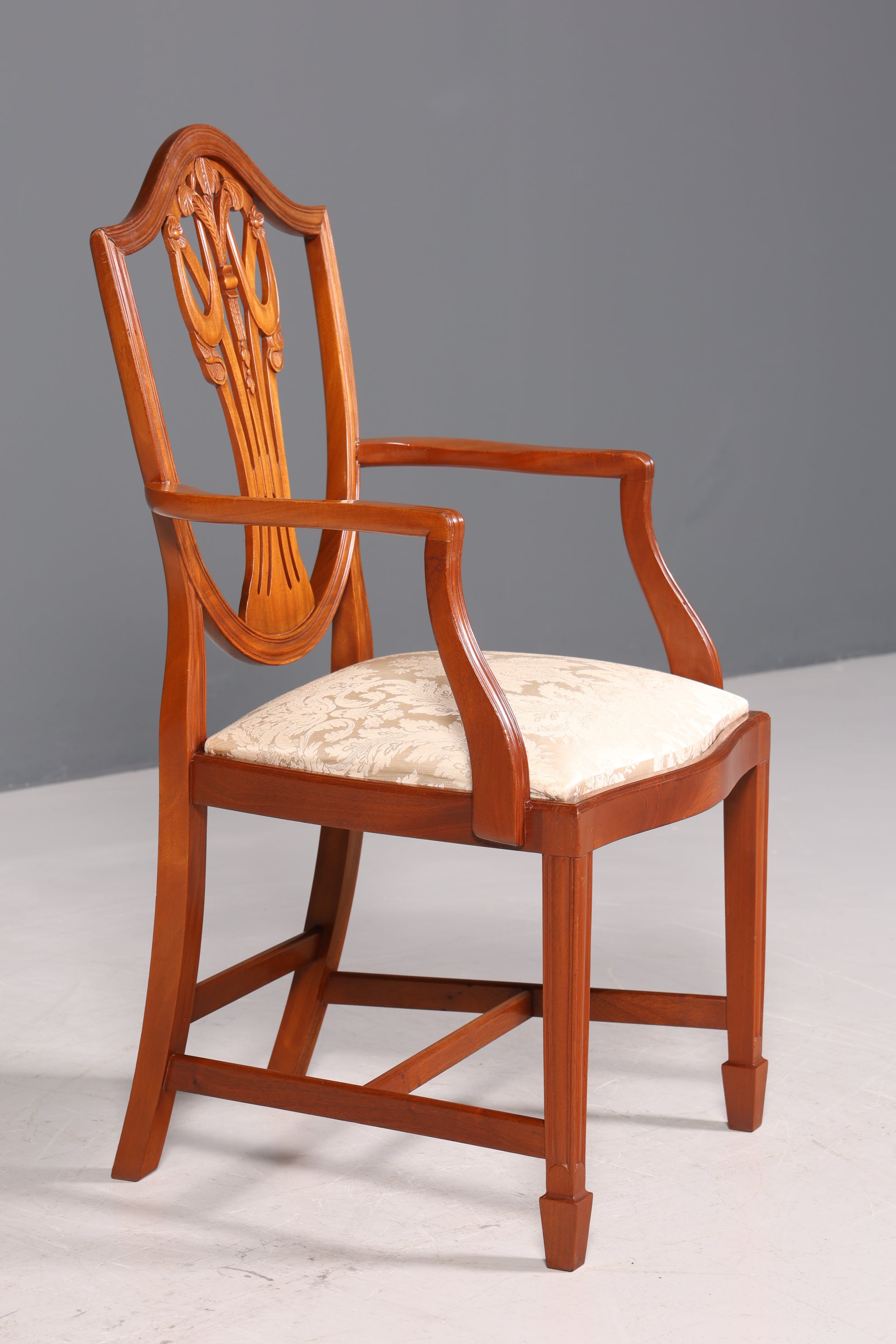 Wunderschöner Englischer Stuhl Armlehnstuhl Eibe Antik Sekretär Stuhl UK Polsterstuhl 1 von 2