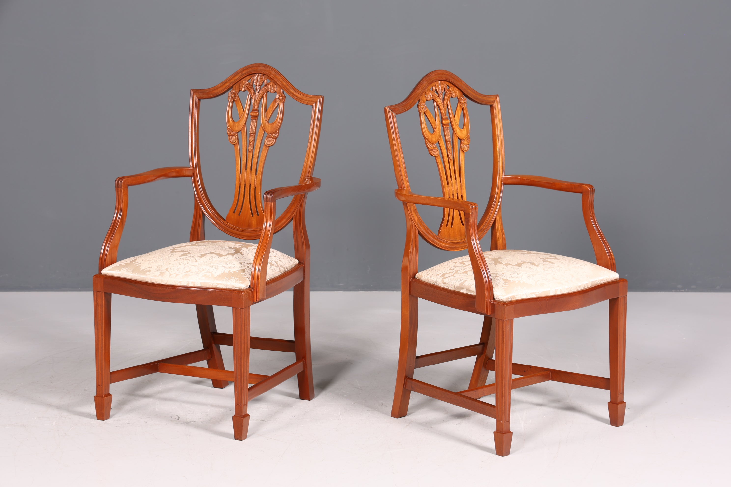 Wunderschöner Englischer Stuhl Armlehnstuhl Eibe Antik Sekretär Stuhl UK Polsterstuhl 1 von 2