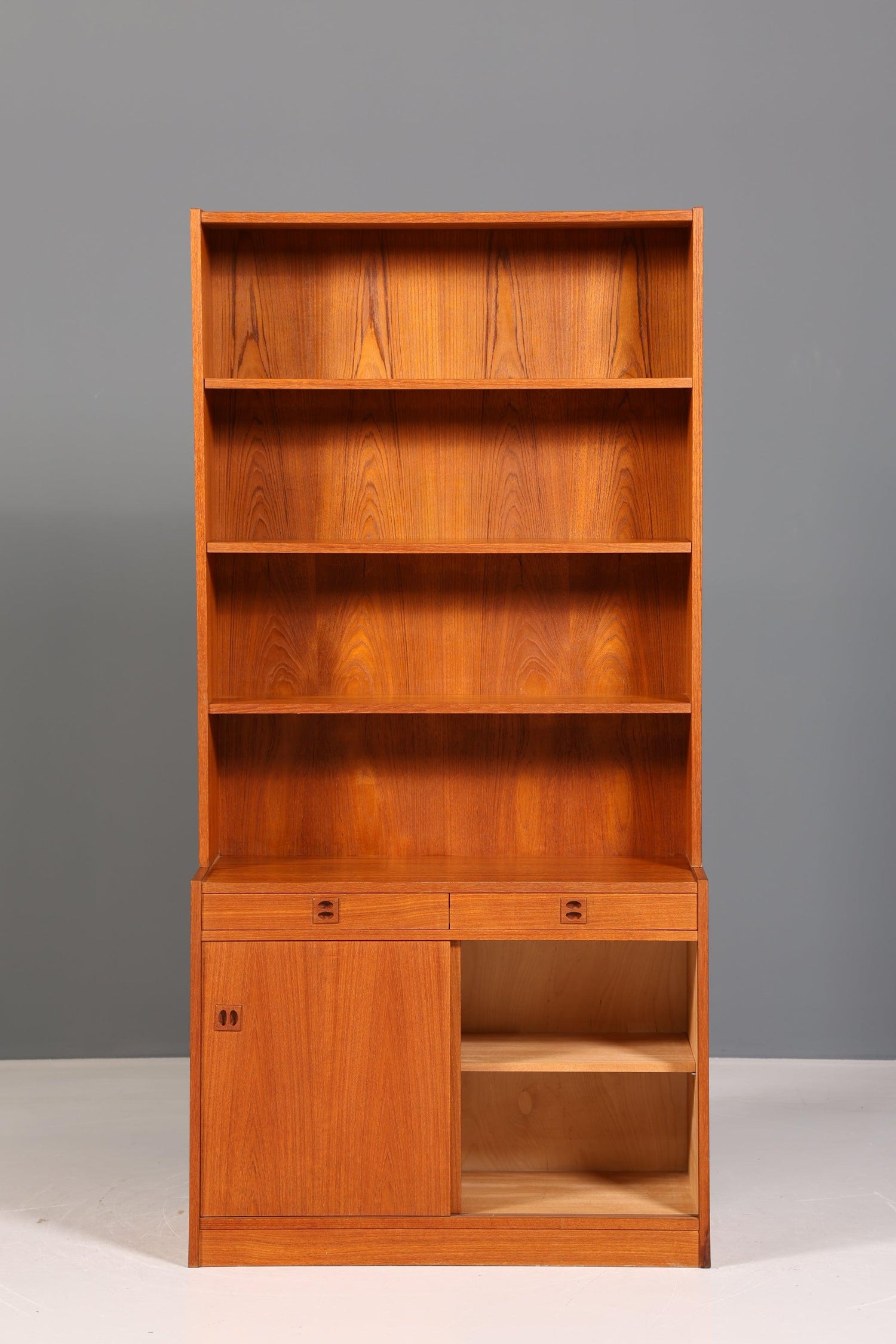 Wunderschönes Mid Century Regal Schiebetür Bücherregal Teak Holz Kommode 60er Jahre
