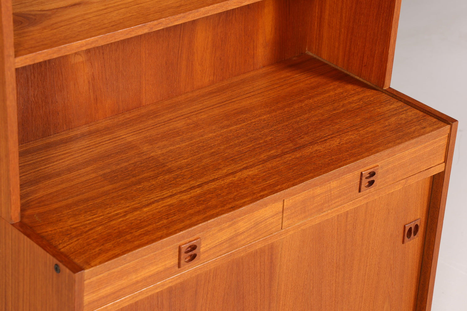 Wunderschönes Mid Century Regal Schiebetür Bücherregal Teak Holz Kommode 60er Jahre