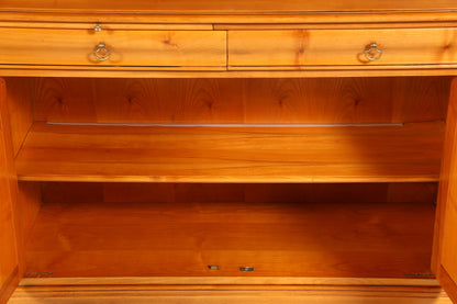 Stilvoller Französischer Vtirinenschrank Grange Stil Antik Stil Vitrine Kirschbaum Bücherschrank 60s Anrichte Landhaus