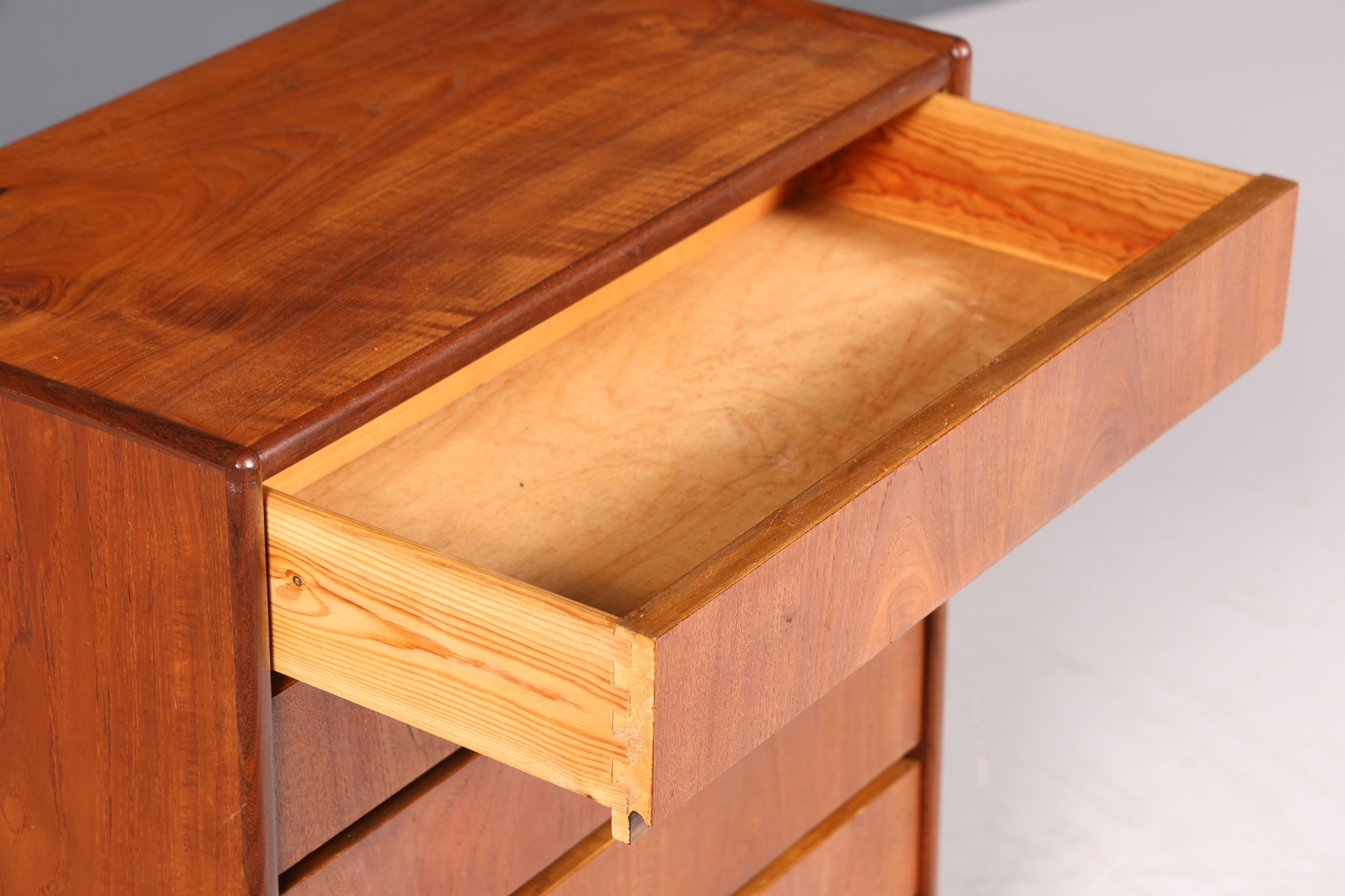 Wunderschöne Mid Century Kommode Danish Design Vintage 60s 70s Schrank Schubladenkommode