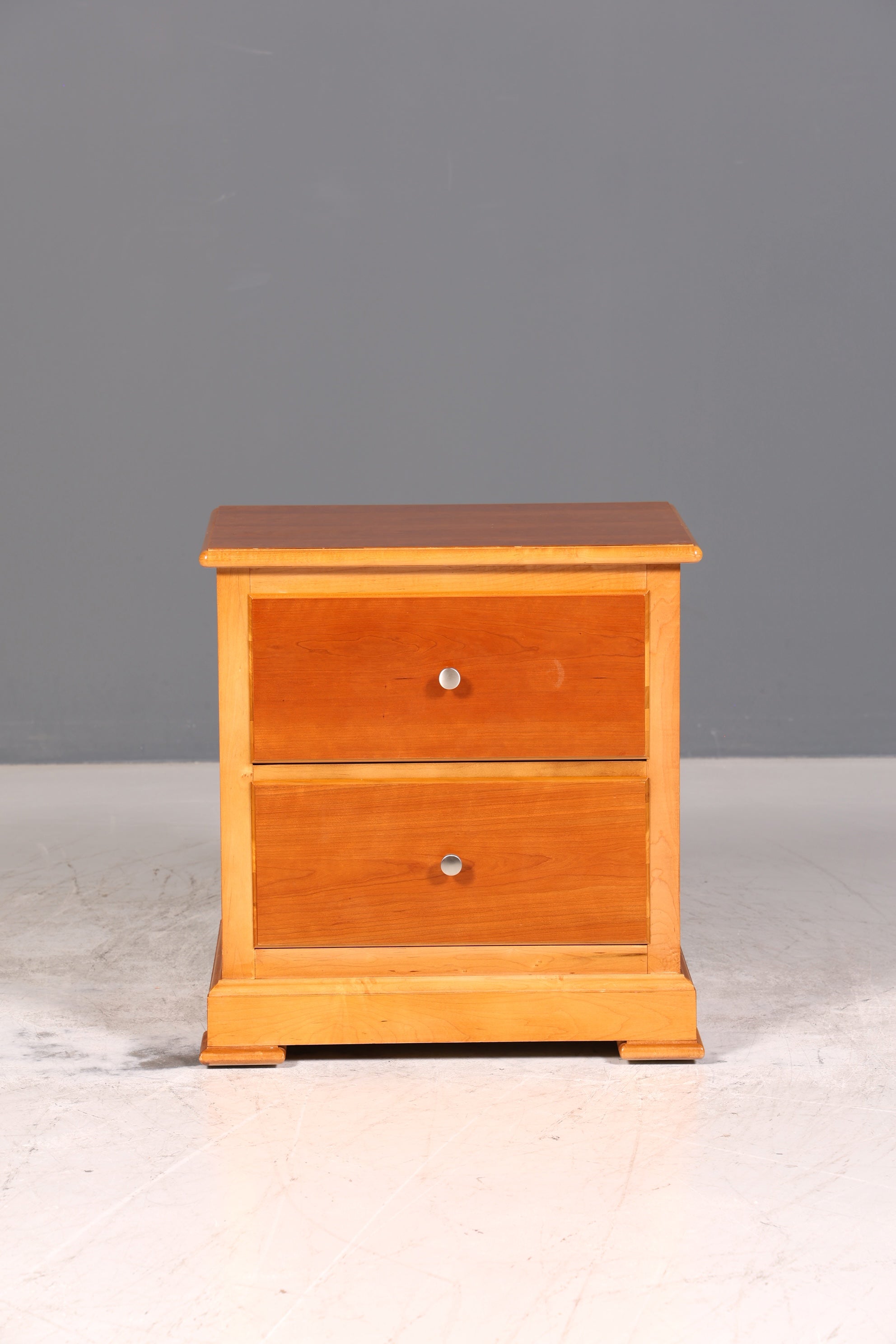 Wunderschöne Kommode der Marke Drexel Heritage Antik Stil Nachttisch USA Schlafzimmer Kommode 3 von 3