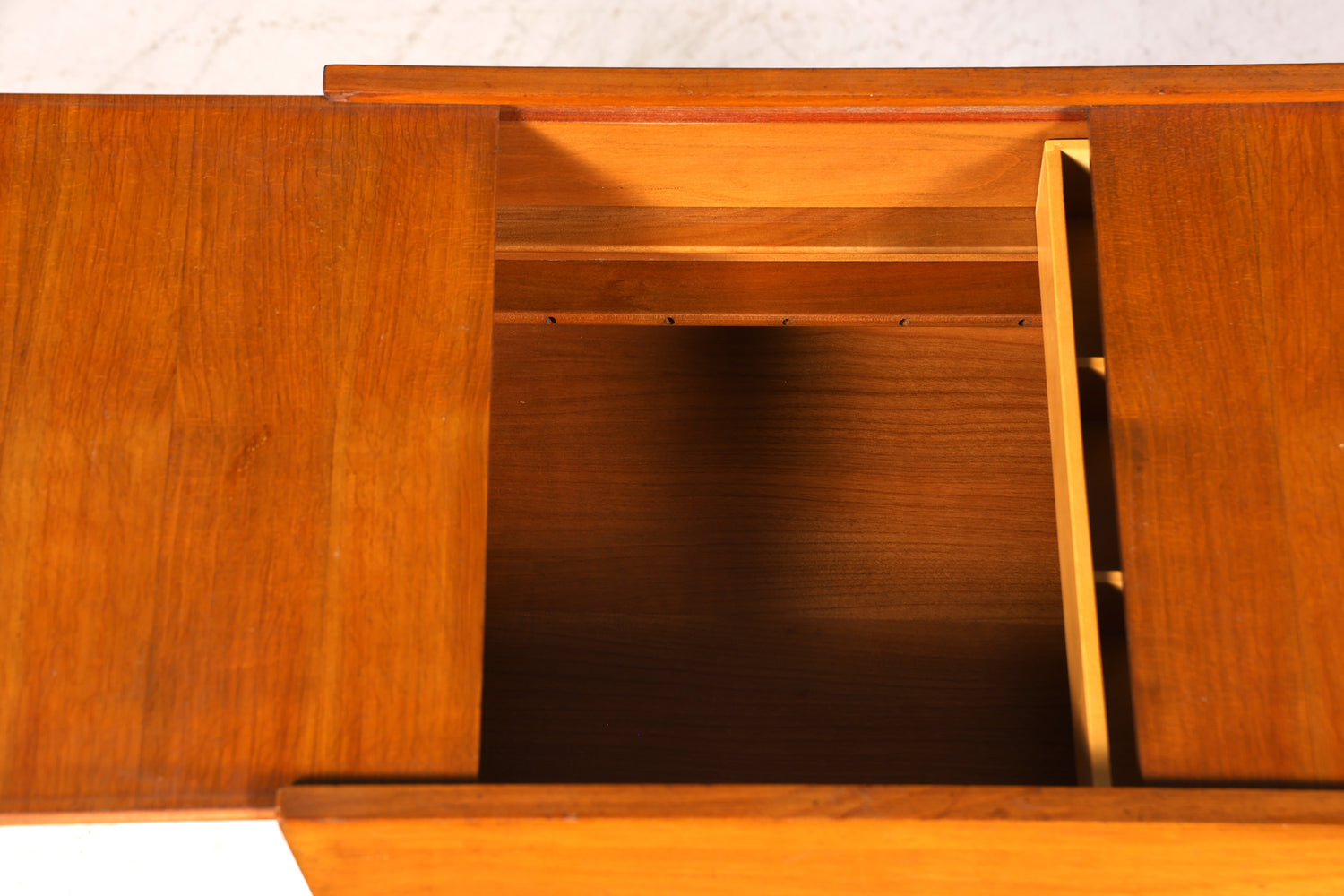 Wunderschöner Mid Century Beistelltisch Retro Nähkasten Vintage Kommode 60er Jahre Nähtisch