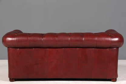 Wunderschönes Original Chesterfield Sofa 2,5-Sitzer Couch Oxblood England Polstersofa