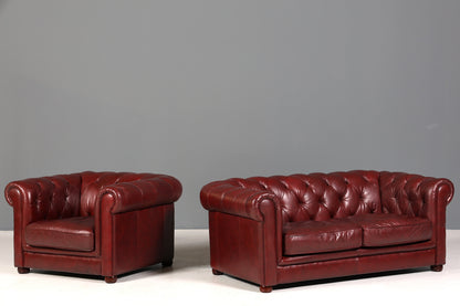 Wunderschönes Original Chesterfield Sofa 2,5-Sitzer Couch Oxblood England Polstersofa
