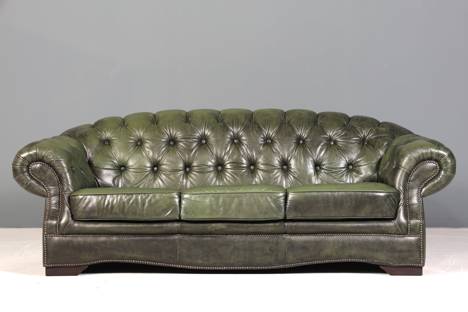 Wunderschönes Original Chesterfield Sofa grün 3-Sitzer echt Leder Couch