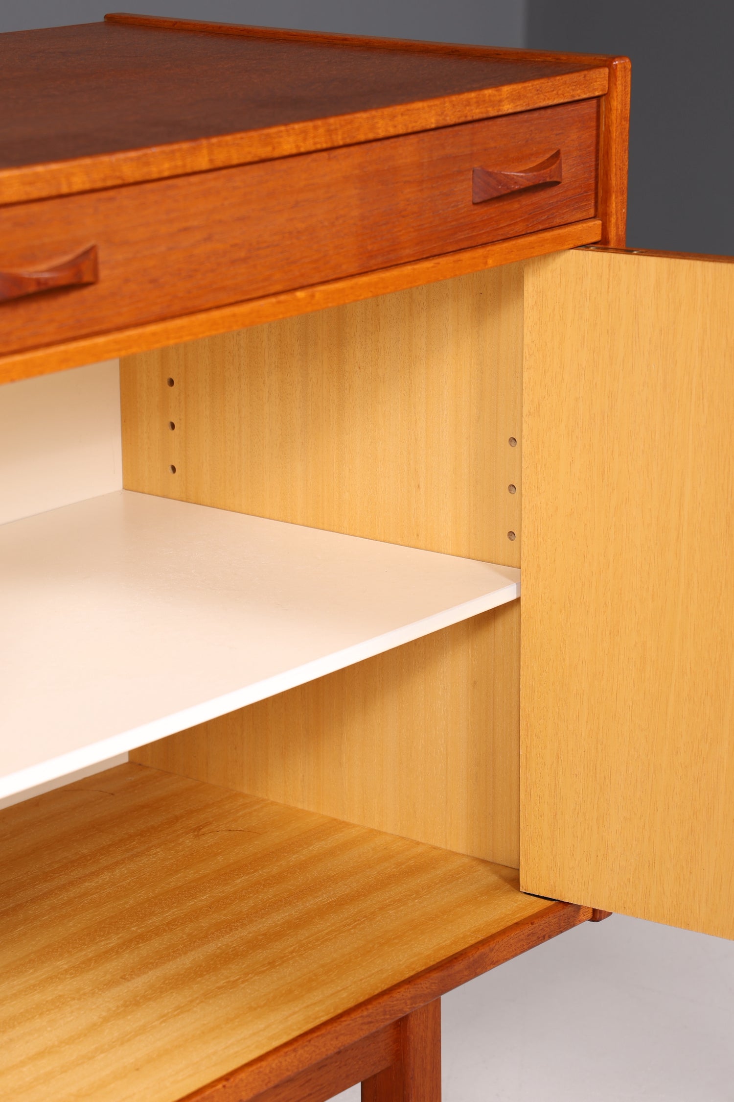 Edles Mid Century Sideboard &quot;Ulferts- Made in Sweden&quot; Teak Holz Schrank Retro Kommode Vintage TV Schrank 60er Jahre