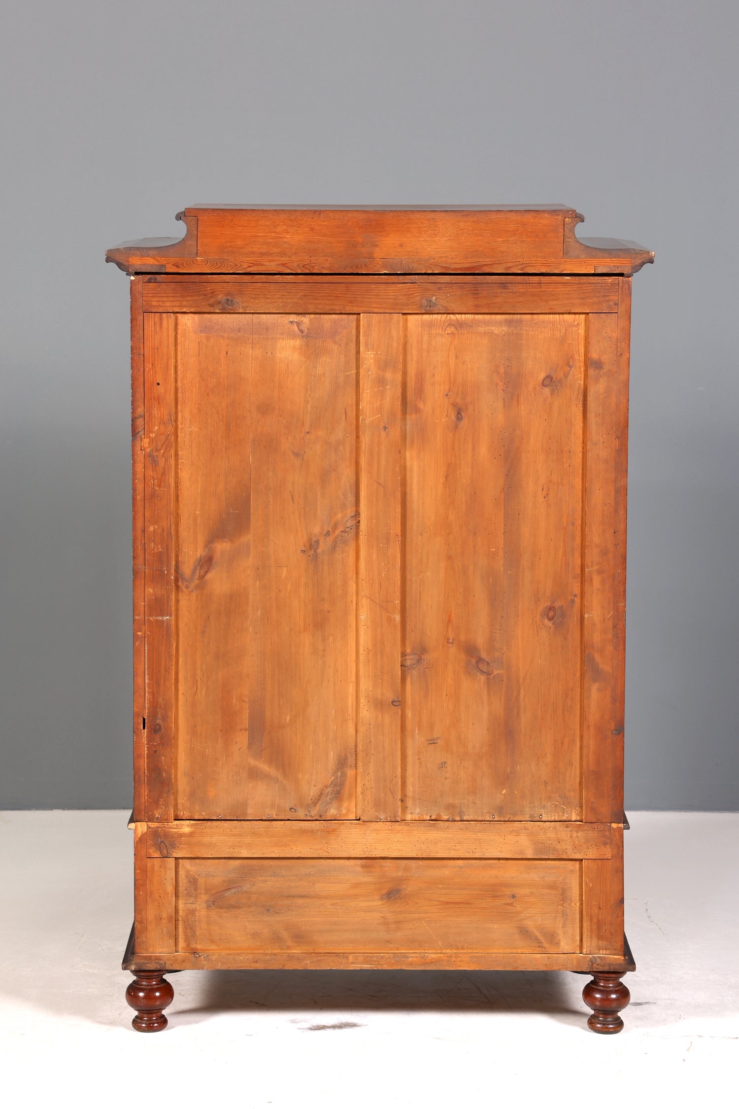 Wunderschöne Louis Philippe Chiffoniere um 1880 Gründerzeit Nussbaum Vertiko Schrank Semainier