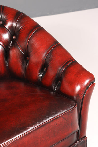 Wunderschönes Original Chesterfield Sofa 3- Sitzer echt Leder Englisch Oxblood Couch
