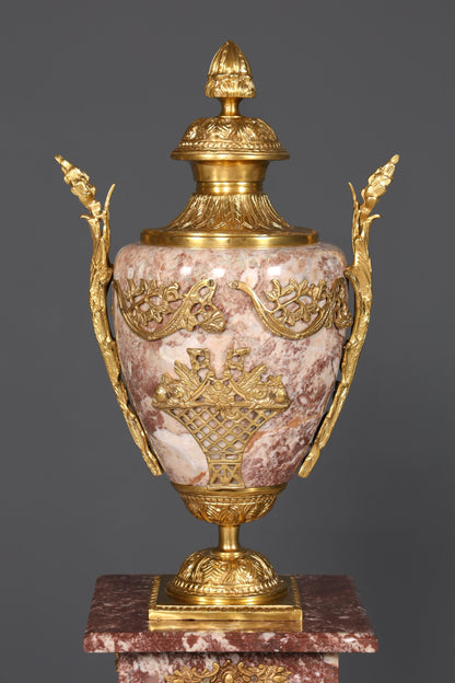 Wunderschöne Barock Stil Säule mit Vase Louis XV Marmor Naturstein Blumensäule Sockel Ablage