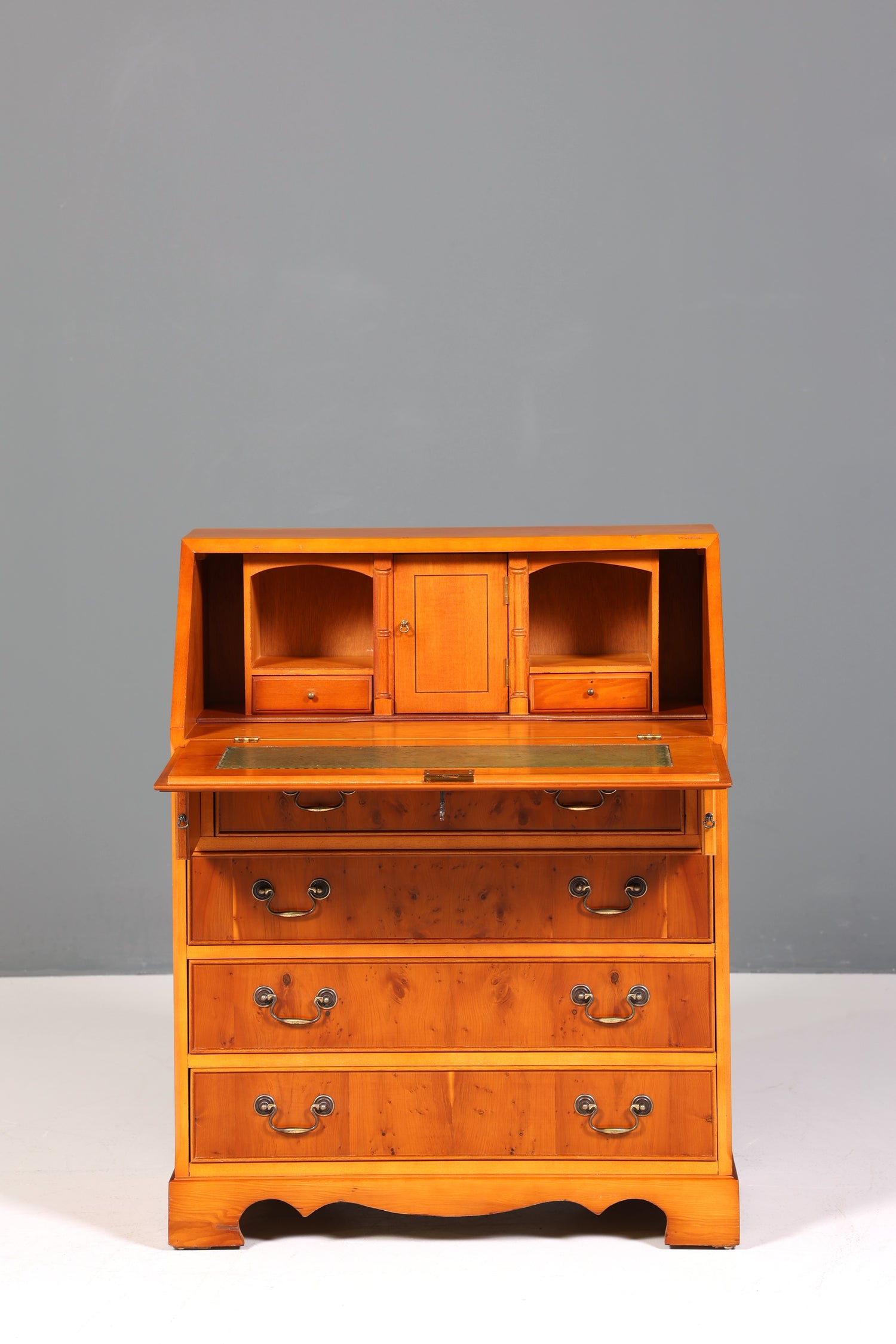 F221 Finish cm Wunderschöner Englischer Sekretär Eibe Schreibkommode Antik Stil Kommode UK Schreibtisch
