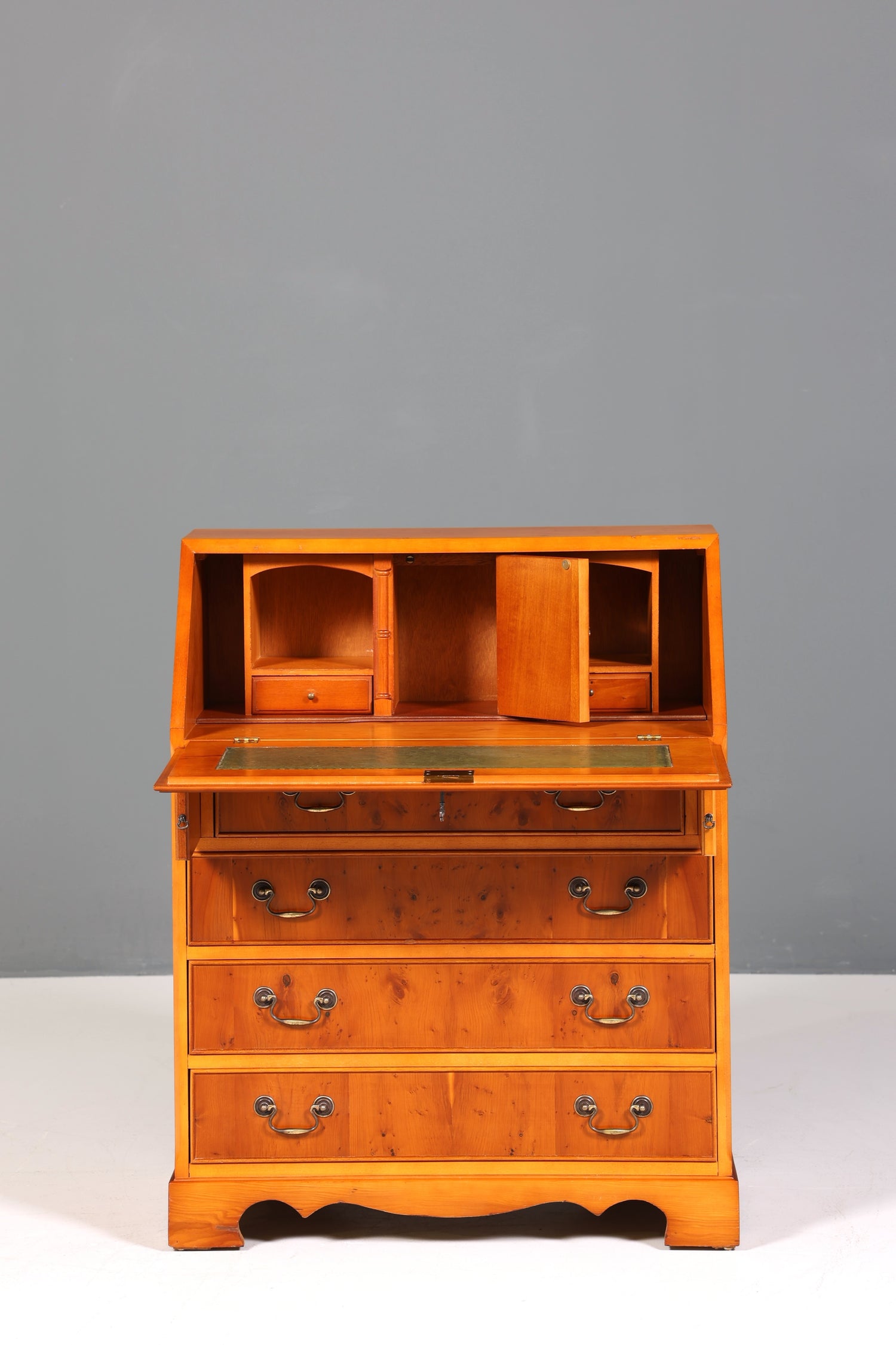 F221 Finish cm Wunderschöner Englischer Sekretär Eibe Schreibkommode Antik Stil Kommode UK Schreibtisch
