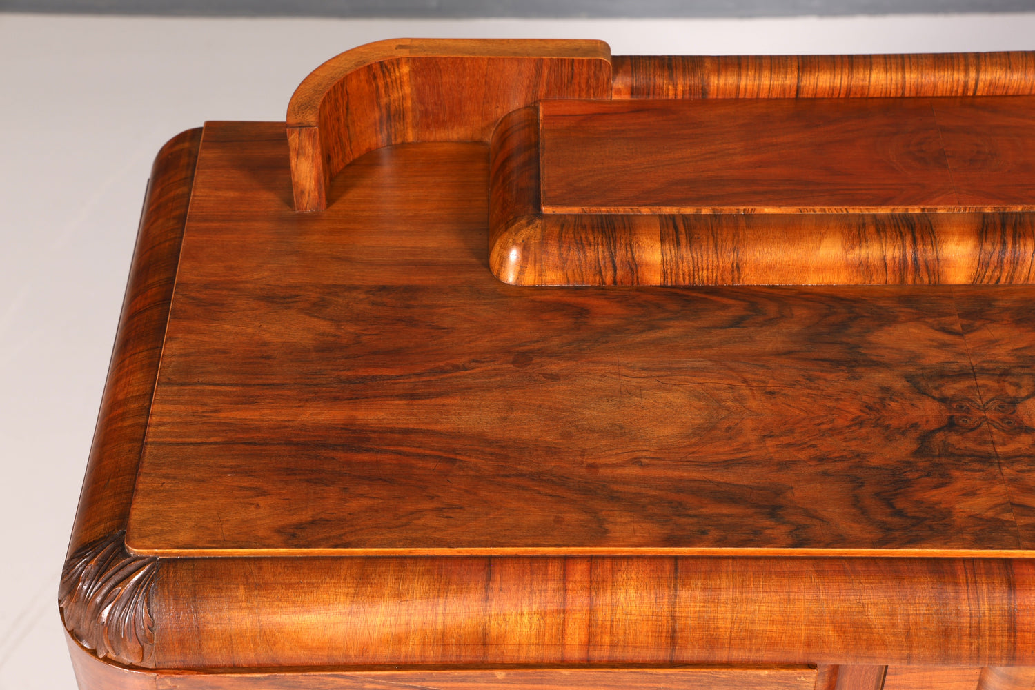 Wunderschöner Original Art Deco Schrank Nussbaum Sideboard massiv Holz Antik Anrichte