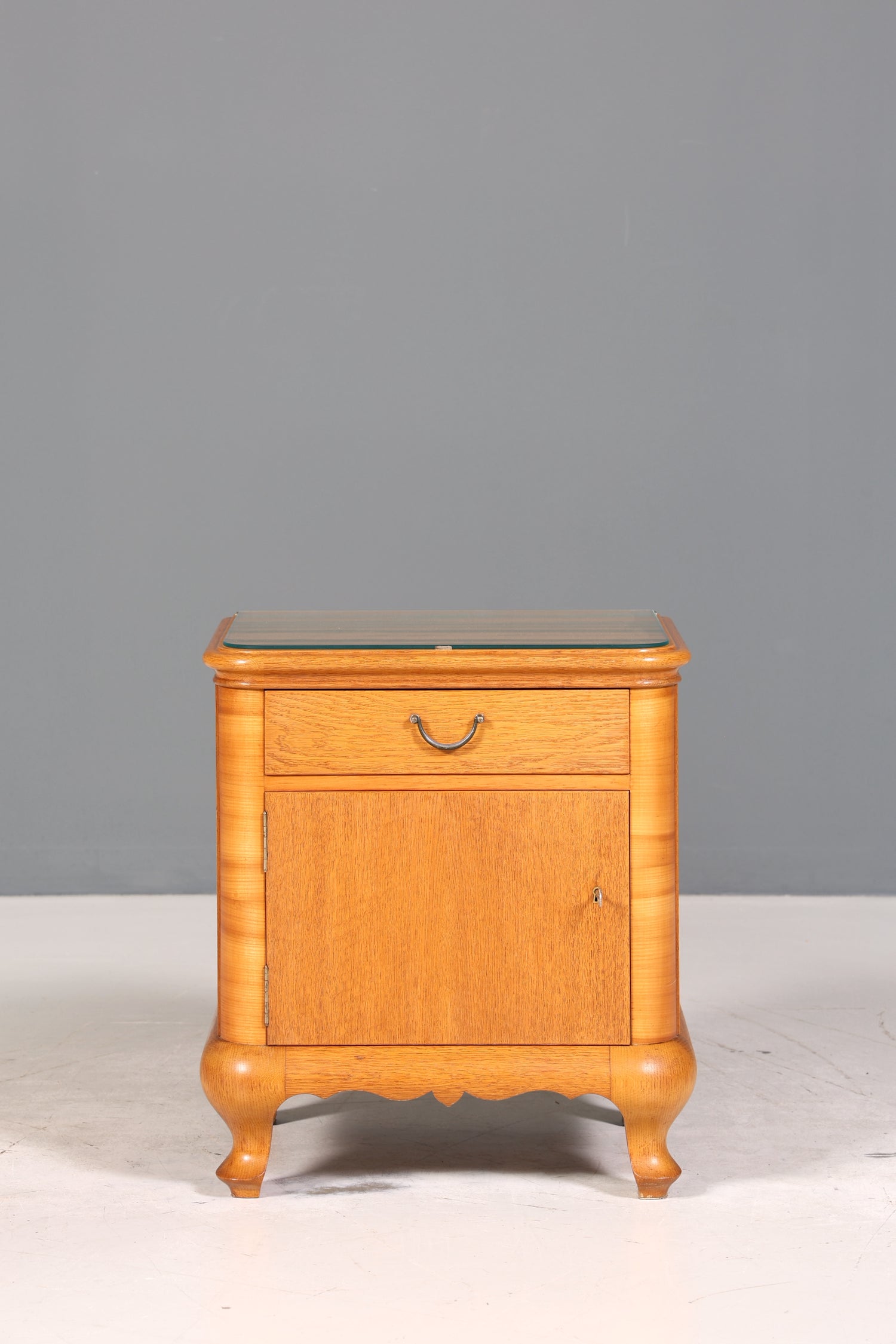 Traumhafte Mid Century Kommode Vintage Nachttisch 60s Schrank Nachtschrank 1 von 2