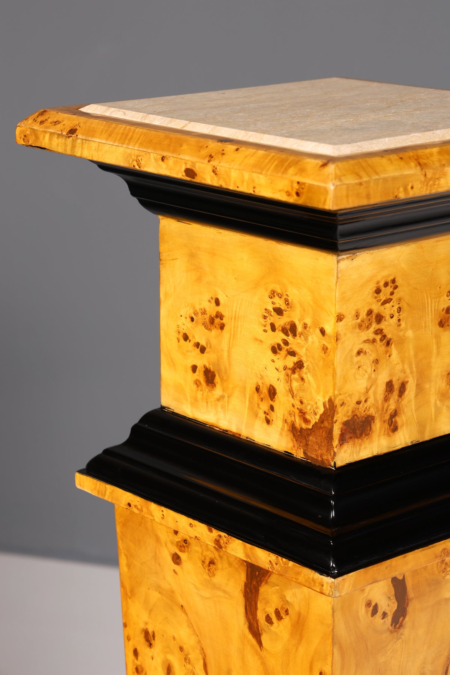 Traumhafte Biedermeier Stil Säule Blumensäule Marmor Blumentisch Ablagetisch