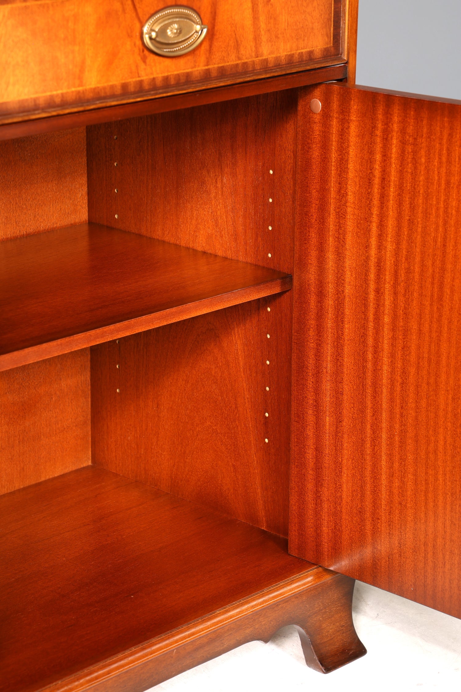 Traumhaftes Englisches Sideboard Original Heldense Buffet Antik Stil Mahagoni Schrank Anrichte