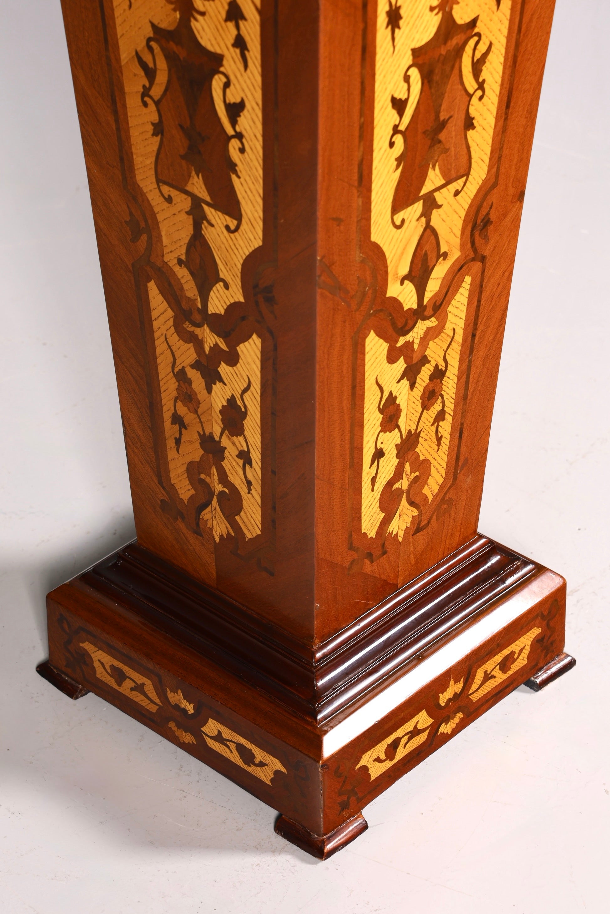 Wunderschöne Barock Stil Säule Louis XV Blumensäule Naturstein Marmor Intarsien Ablage Tisch